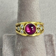 Anello Syna in oro giallo con rubellite e diamanti