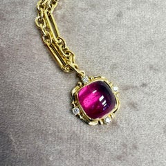 Syna Pendentif pain de sucre en or jaune avec rubellite et diamants