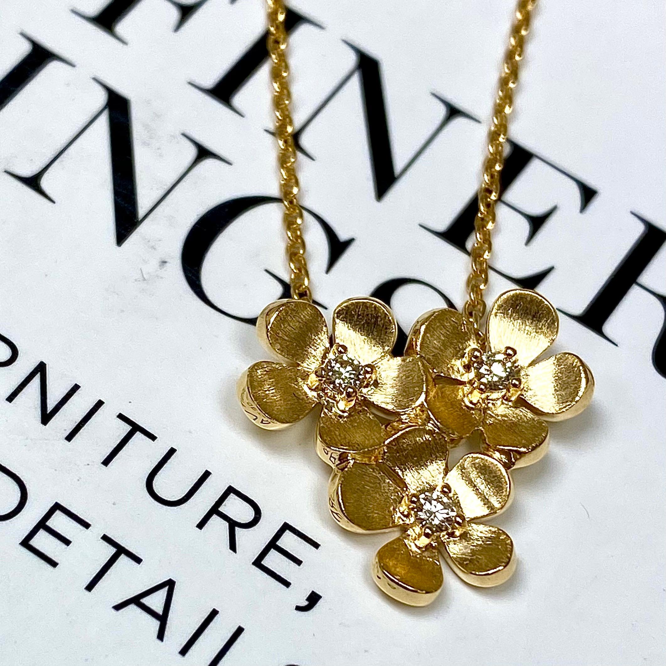 Syna Yellow Gold Satin Flower Bunch Necklace with Diamonds In New Condition For Sale In Fort Lee, NJ