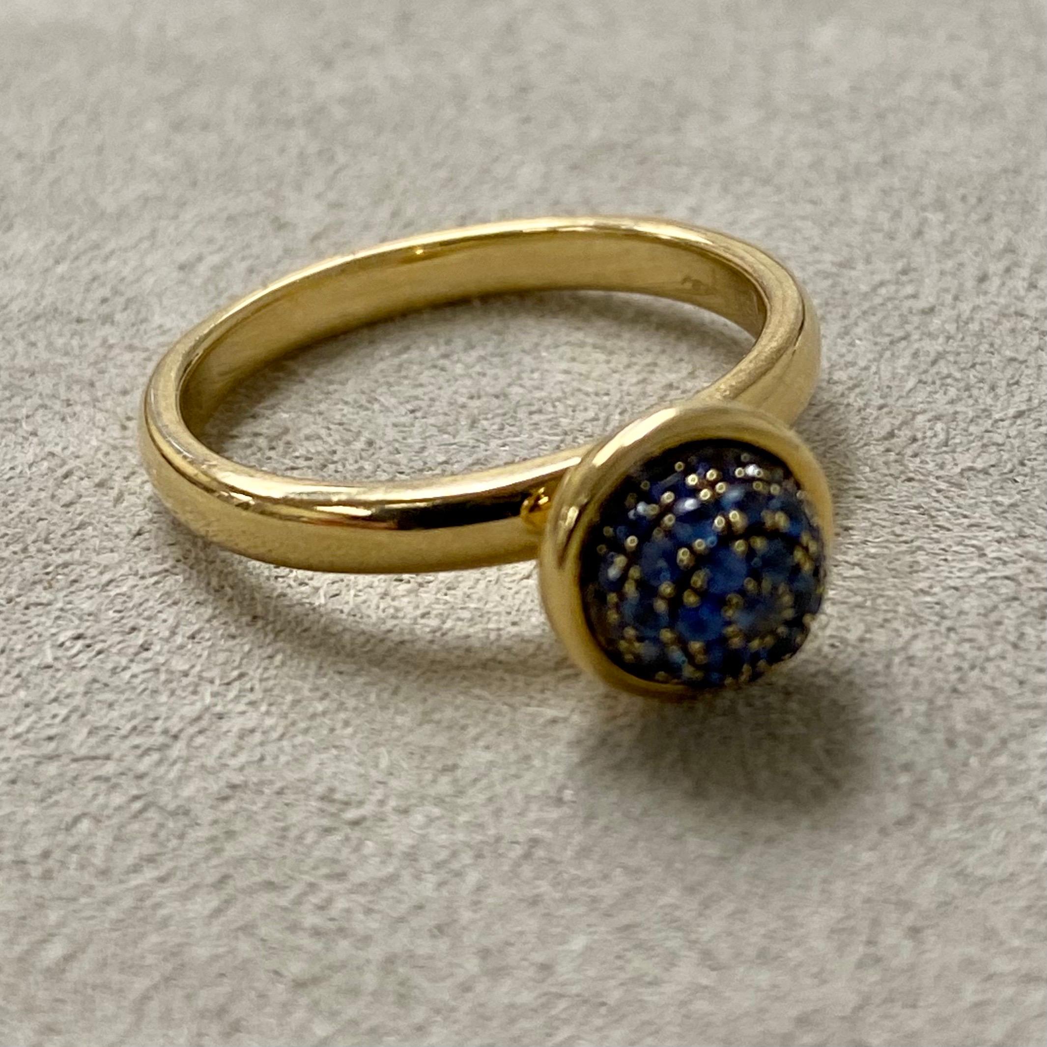 Syna Gelbgold Blauer Saphir-Pavé-Ring (Rundschliff) im Angebot