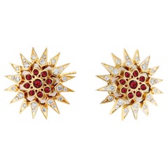 Syna Gelbgold Starburst Perlmutt-Ohrringe mit Rubinen und Diamanten