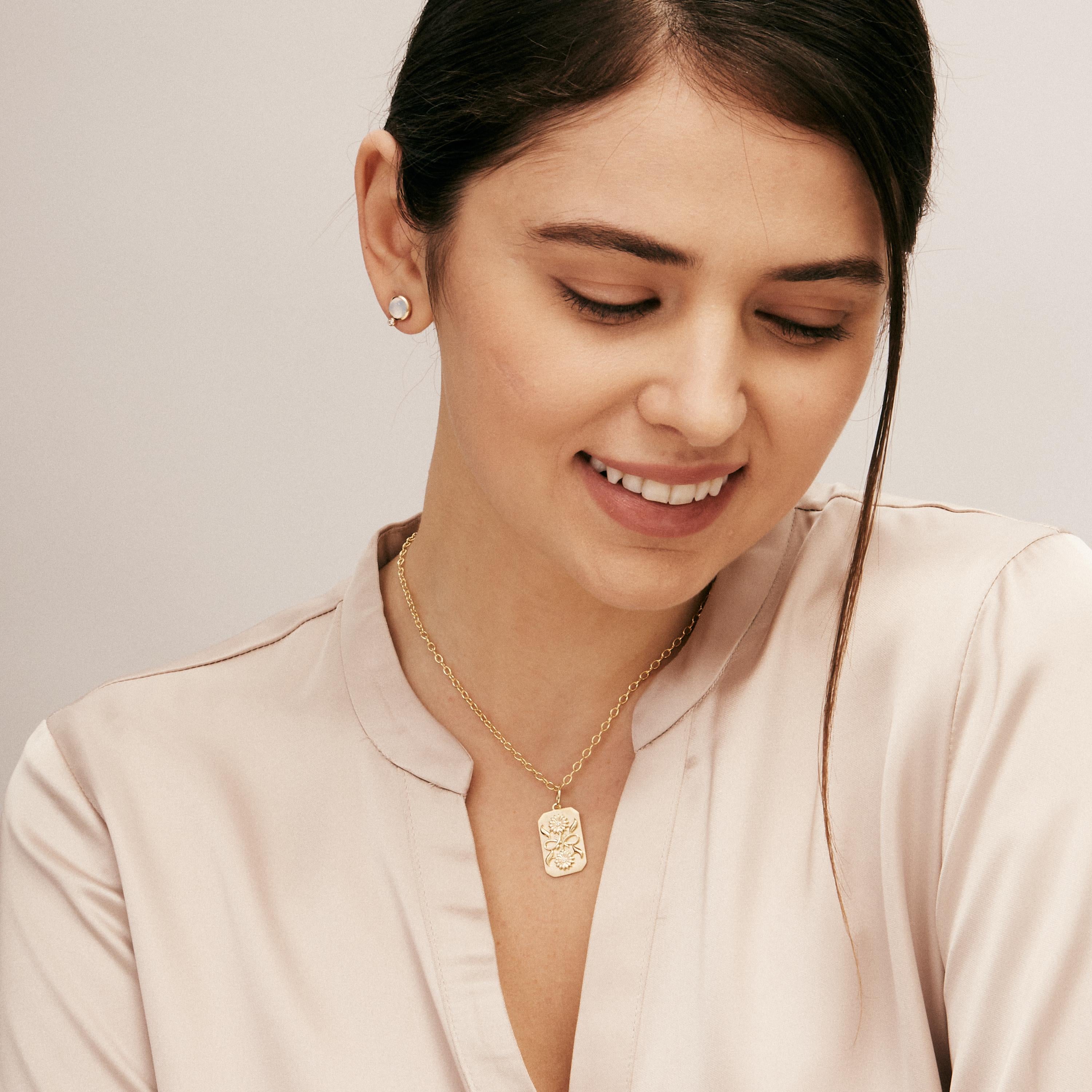 Created in 18 karat yellow gold
Sunflower details
Champagne diamonds
Chain sold separately 


About the Designers ~ Dharmesh & Namrata

Drawing inspiration from little things, Dharmesh & Namrata Kothari have created an extraordinary and refreshing