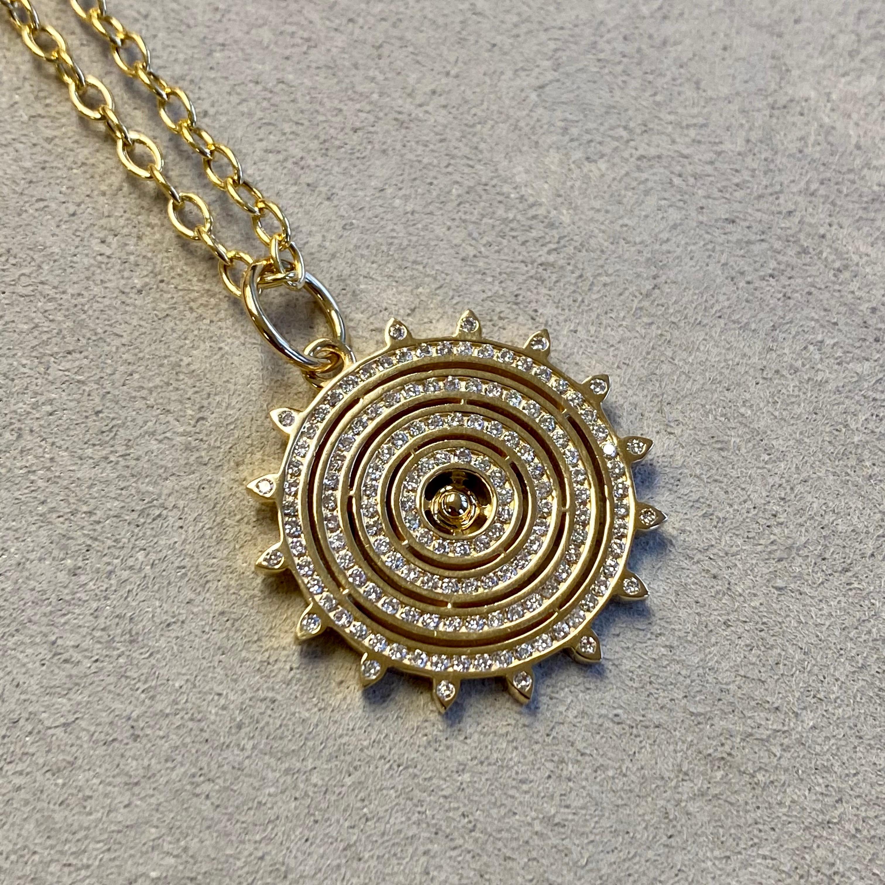Round Cut Syna Yellow Gold Sun Pendant with Diamonds For Sale