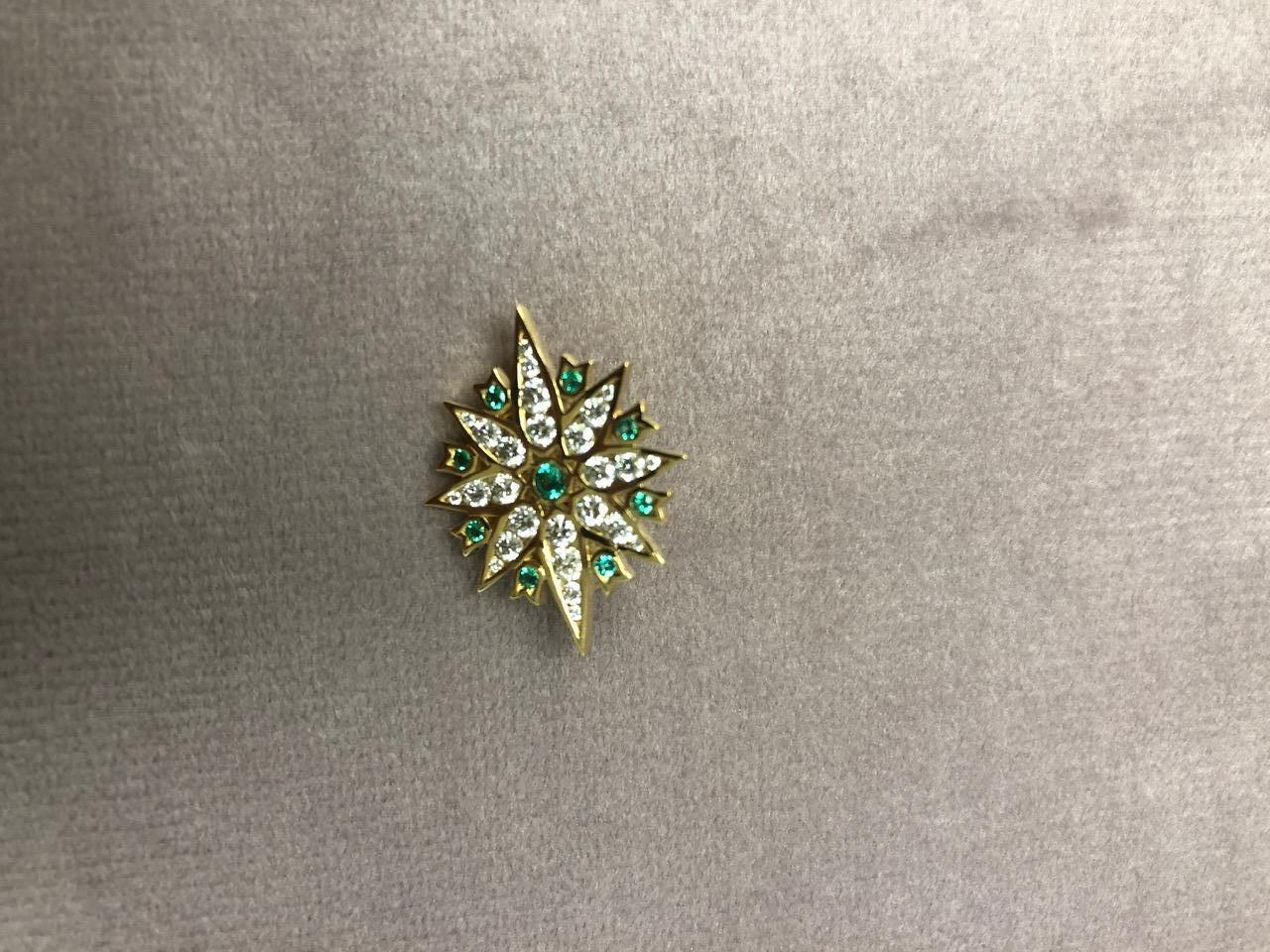 Contemporary Syna Yellow Gold Taara Pin with Diamonds and Emeralds For Sale