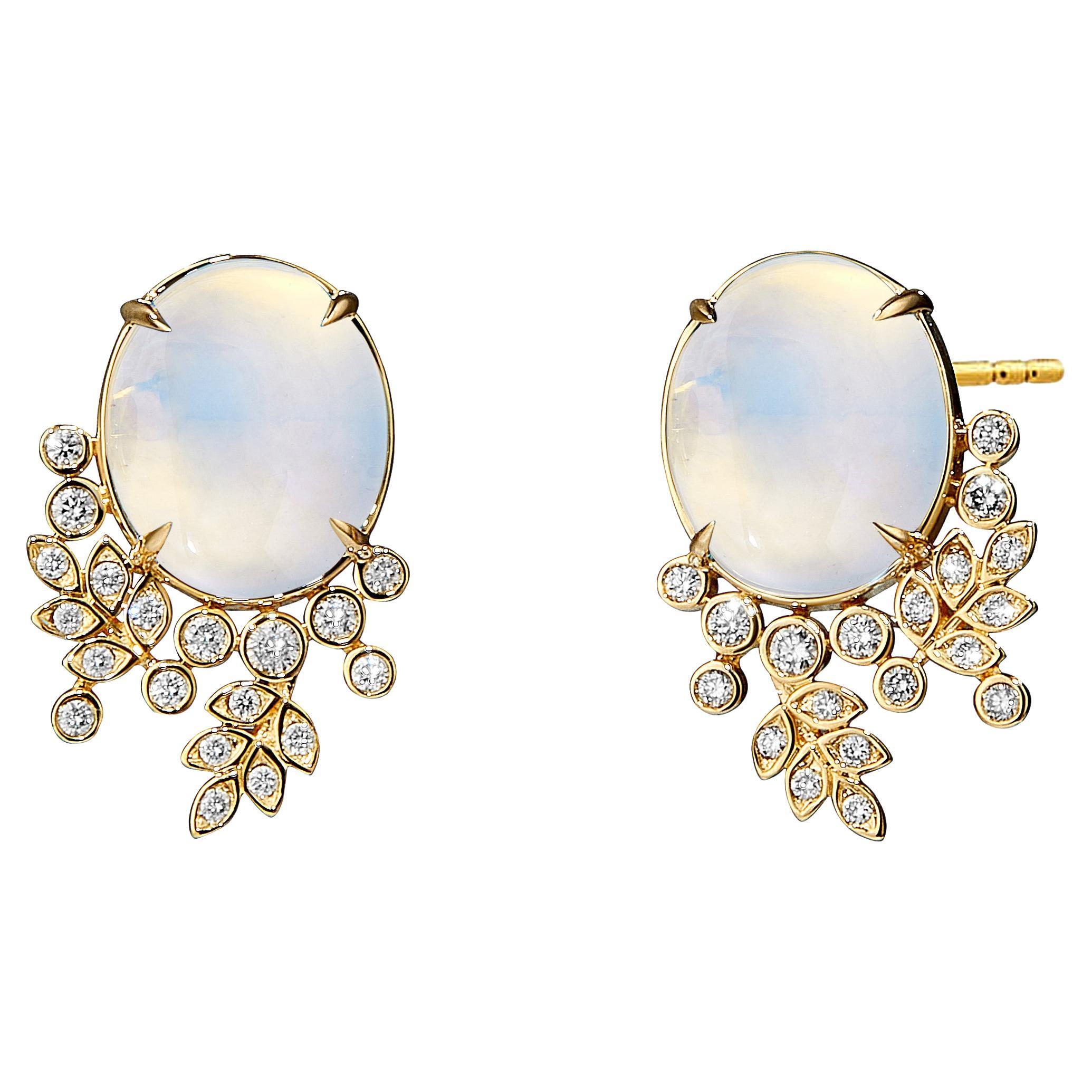 Syna Boucles d'oreilles vigne en or jaune avec quartz de lune et diamants en vente