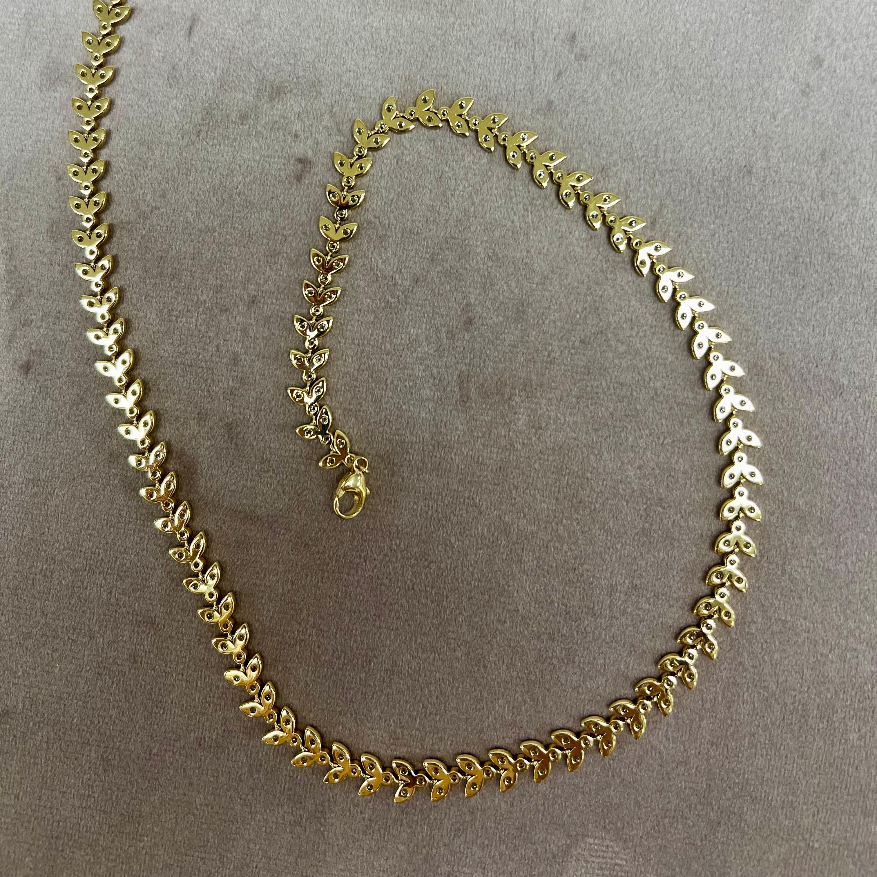 Syna Yellow Gold Vine Necklace with Diamonds In New Condition For Sale In Fort Lee, NJ