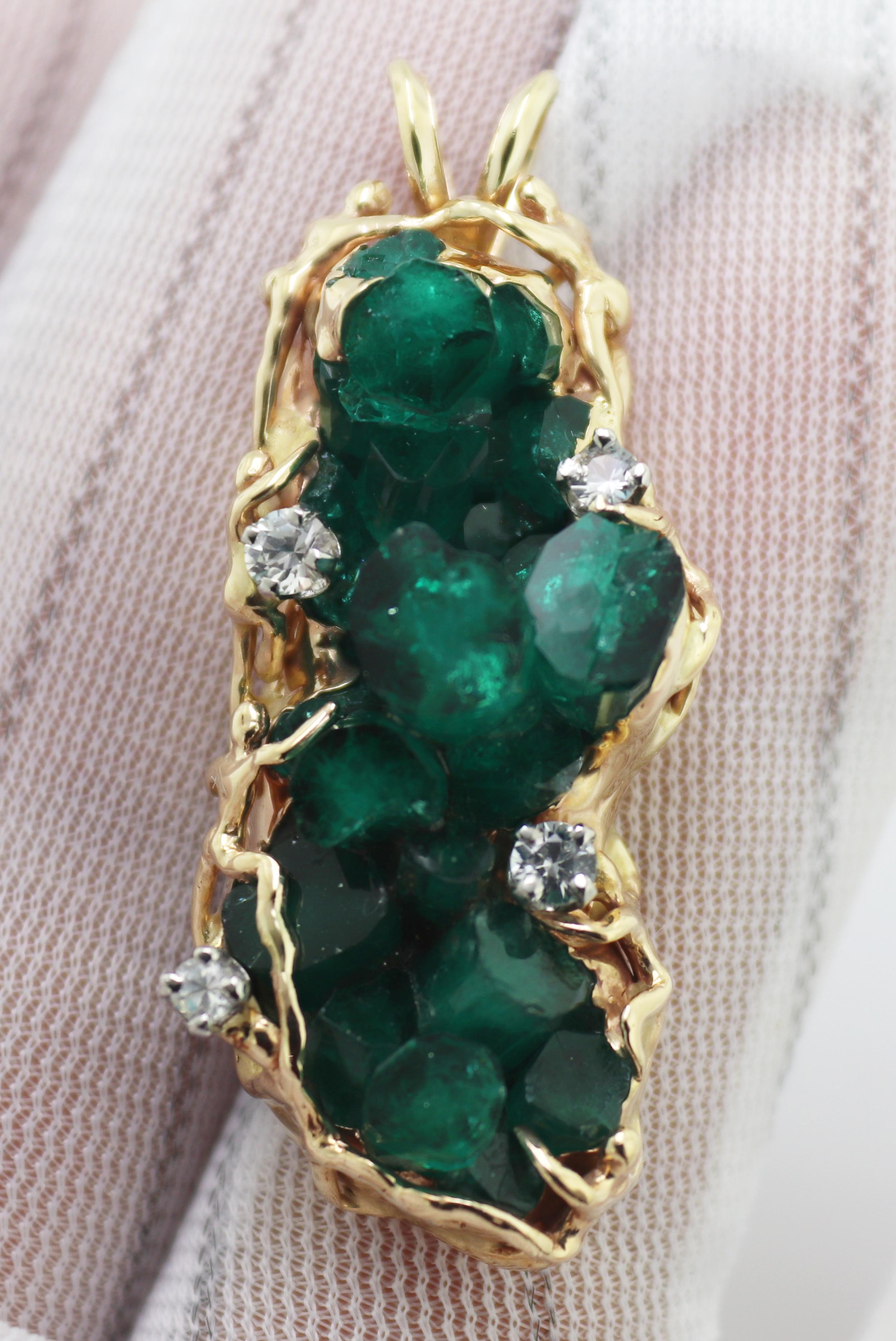 Synthetic Emerald Crystal Cluster, White Sapphire, Yellow Gold Ring, Earrings For Sale 3