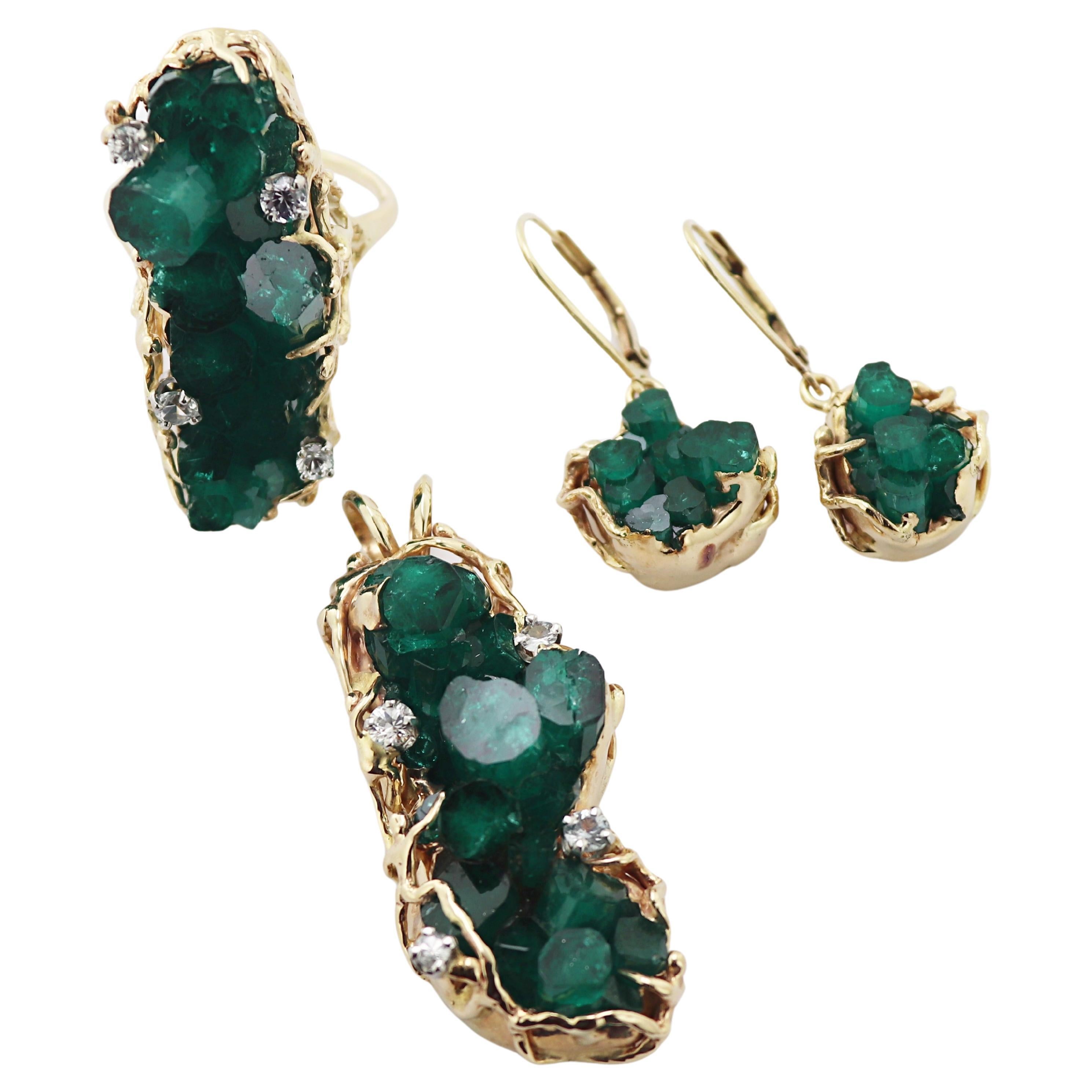 Synthetic Emerald Crystal Cluster, White Sapphire, Yellow Gold Ring, Earrings For Sale