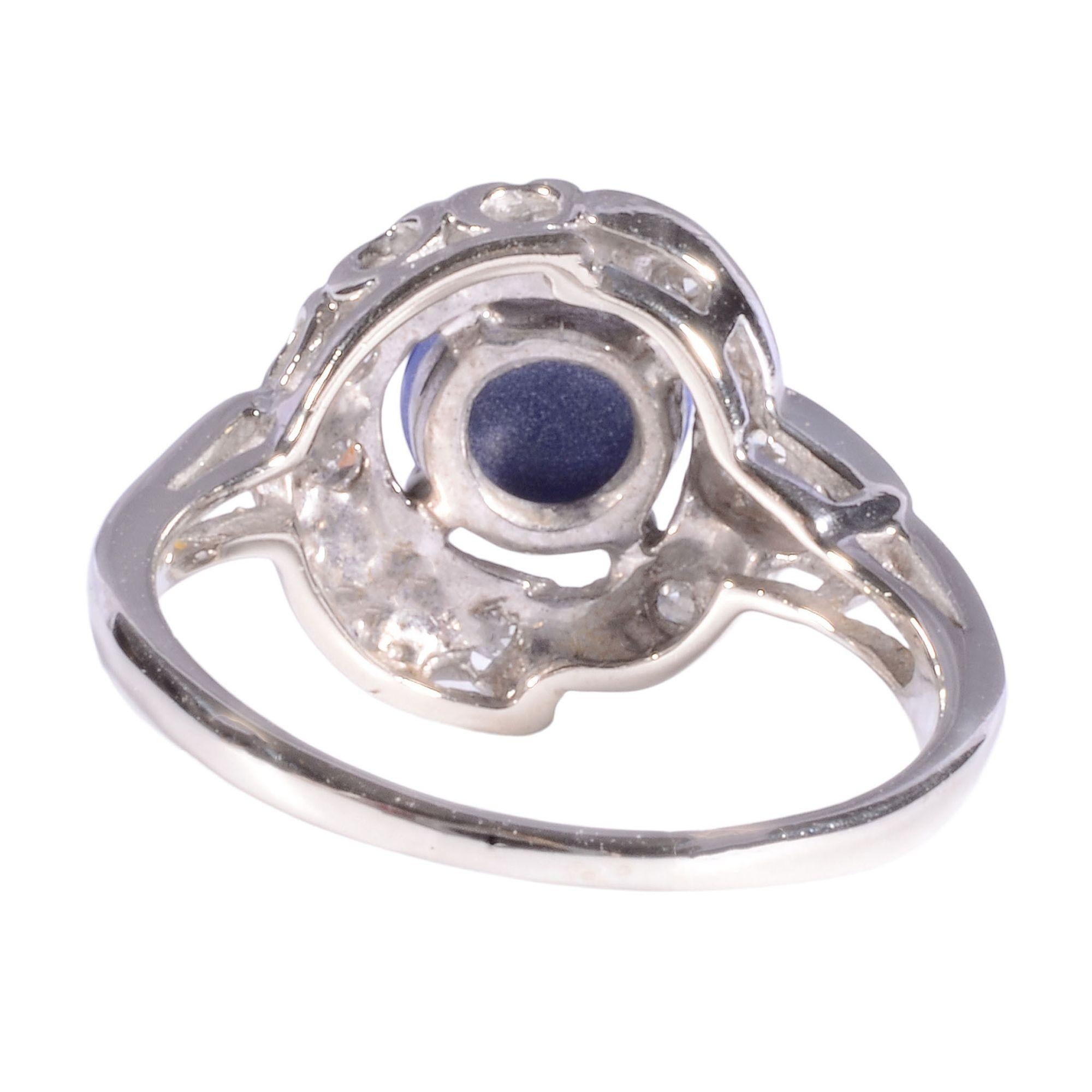 Ring mit synthetischem Sternsaphir und Diamant (Rundschliff) im Angebot