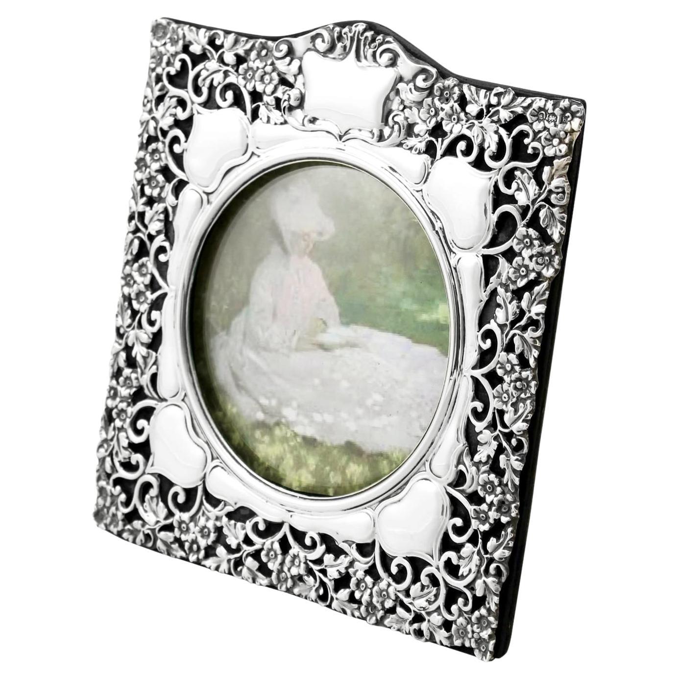 Antique Edwardian Synyer & Beddoes Sterling Silver Photograph Frame For Sale