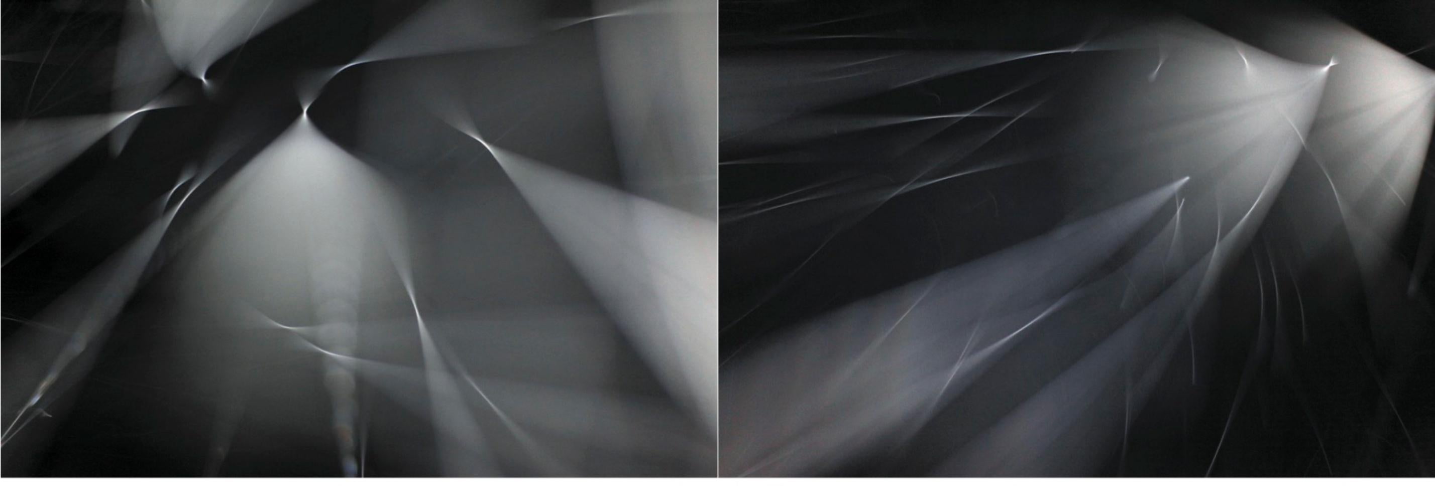 Syoin KAJII (*1976, Japon)
KAWA_065-066, 2010
Impression Lambda avec visage Diasec, Diptyque
56 x 168 cm (22 x 66 1/8 in.)
Edition de 6 ; Ed. no. 1/6

À propos de KAWA : 
Le moine bouddhiste Kajii s'est fait connaître avec l'œuvre primée NAMI -