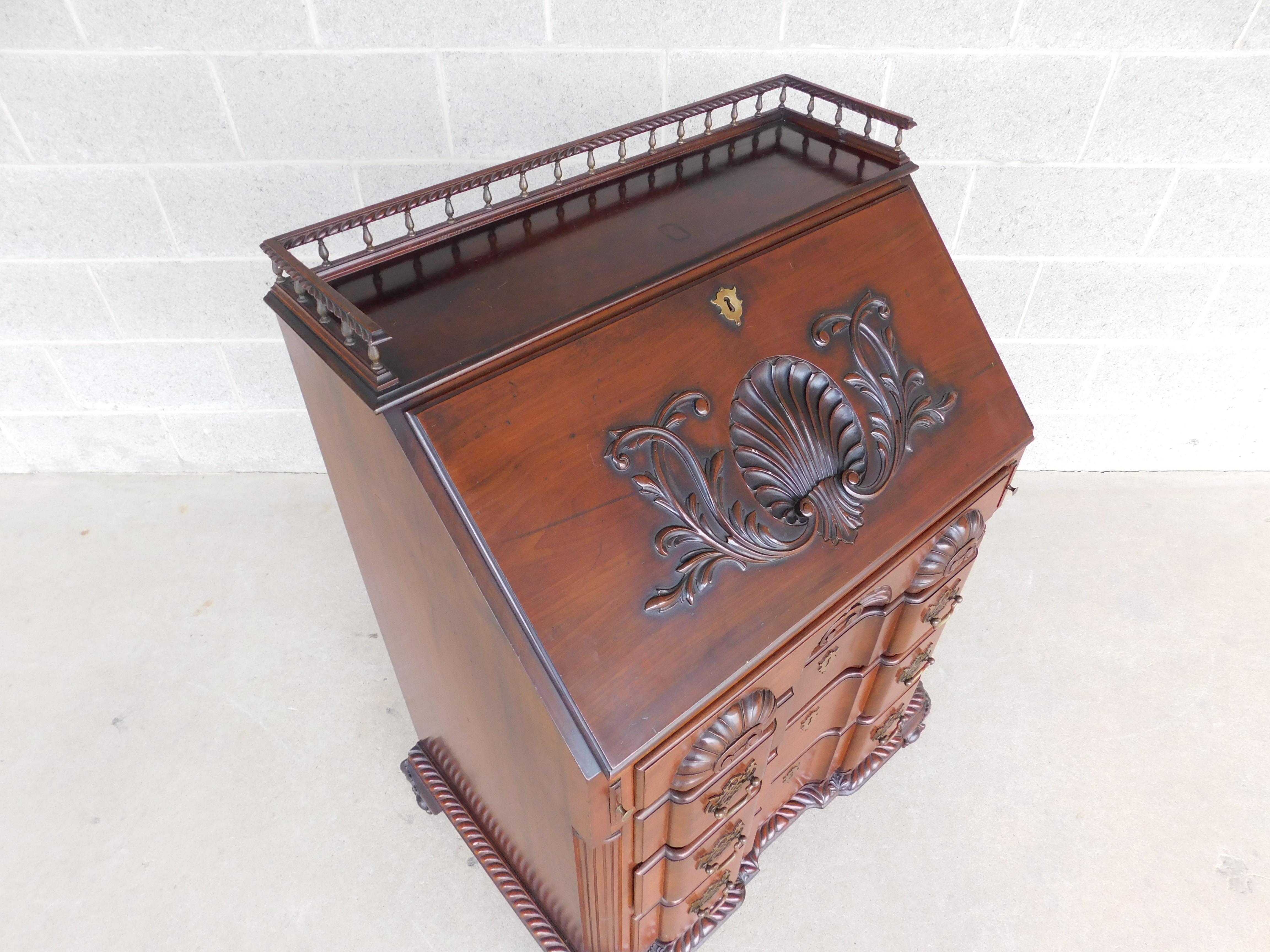 Sypher & Co. 19th Century Chippendale Block Front Slant Front Desk For Sale 10