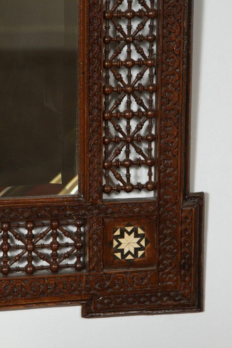 Syrian Damascus Mirror Inlaid with Mother-of-pearl In Good Condition In North Hollywood, CA