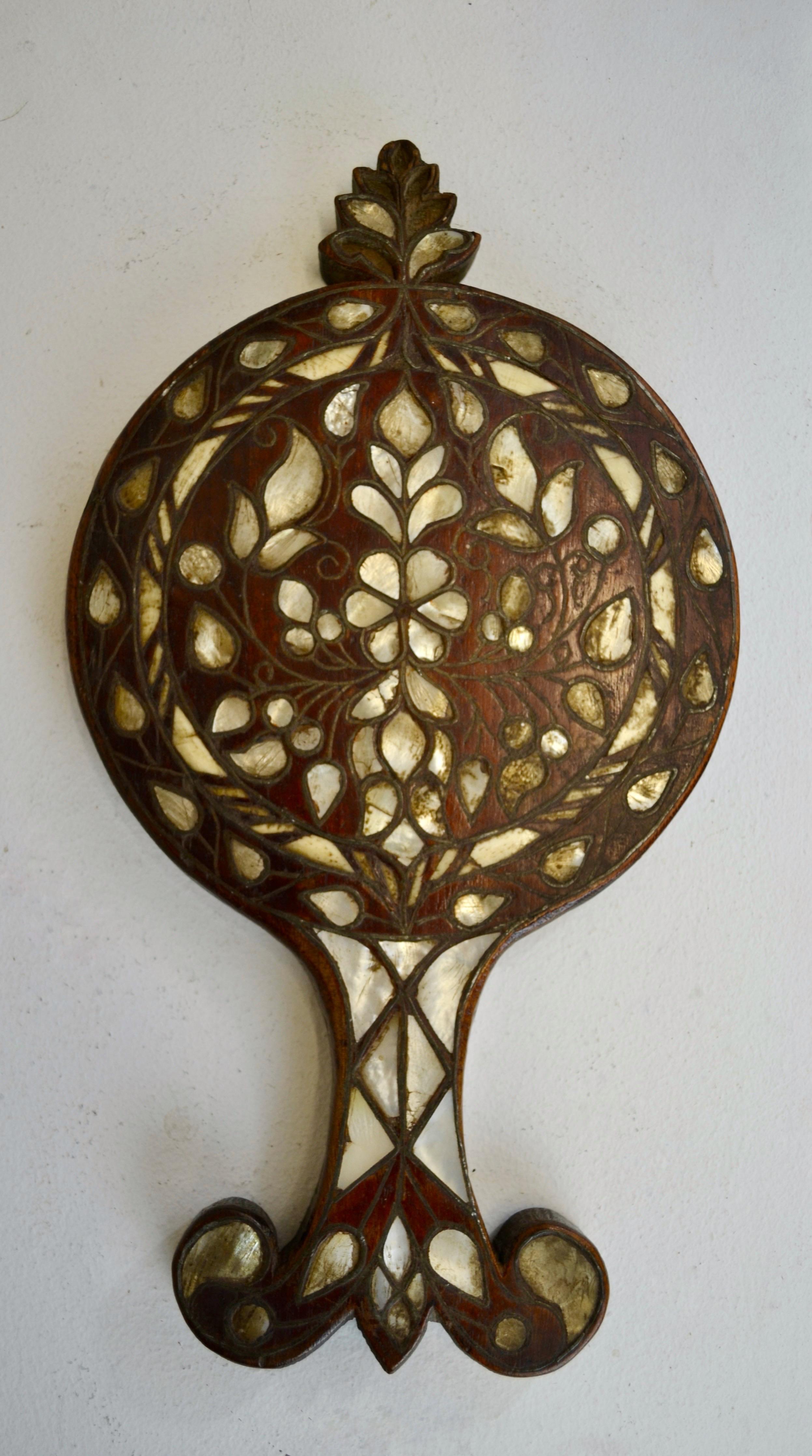 Syrian Hand Mirror with Mother-of-Pearl Inlay – 19th Century For Sale 4