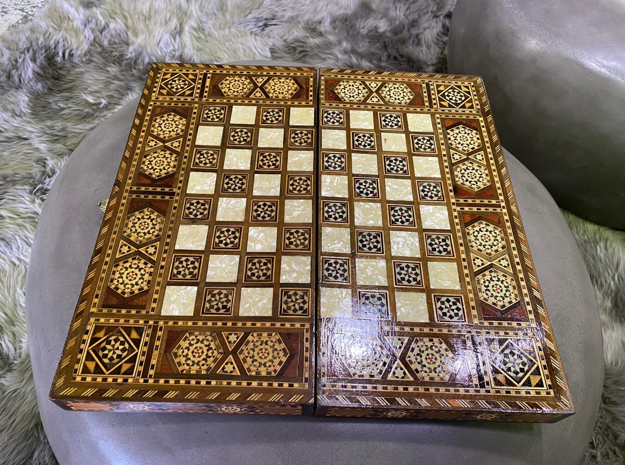 SYRIAN HANDMADE BY HELENA WOODEN BACKGAMMON SET INLAID MOTHER OF PEARL 20" A3 