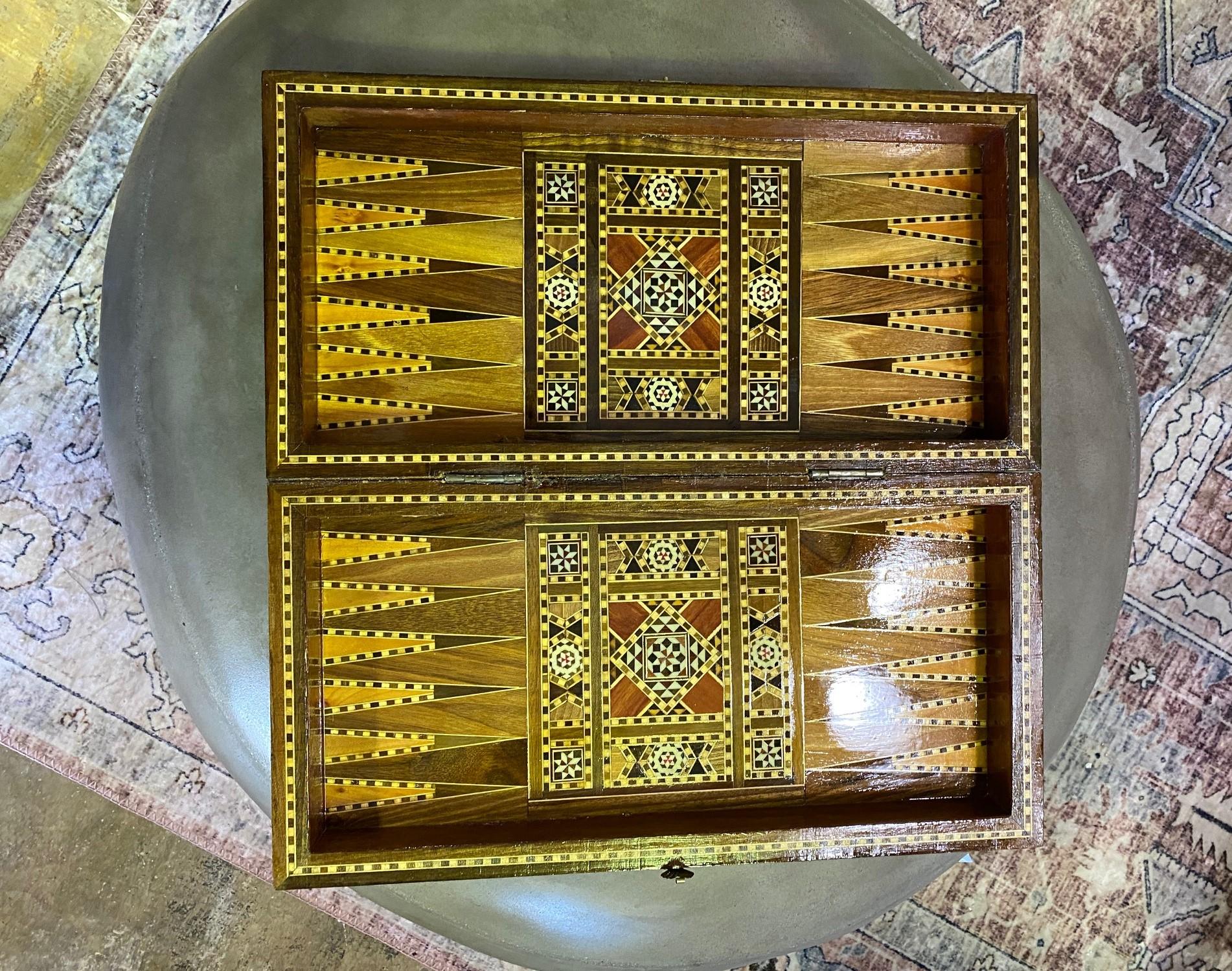 Syrian Moorish Inlaid Mosaic Backgammon and Chess Wooden Game Board Box For Sale 1