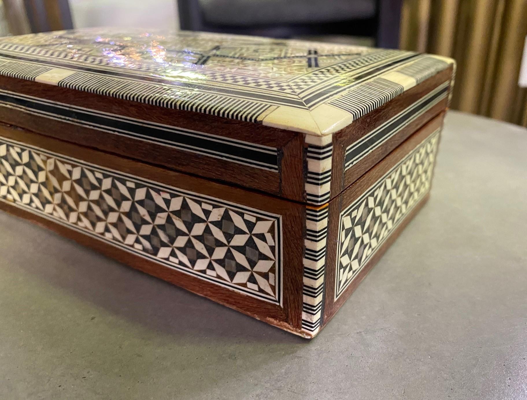 Mother-of-Pearl Syrian Moorish Middle Eastern Mother of Pearl Inlaid Mosaic Jewelry Box