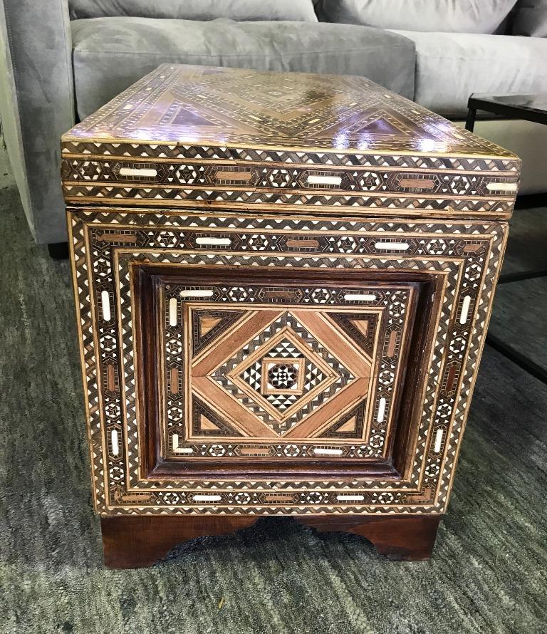 Syrian Moorish Mother of Pearl Inlaid Mosaic Trunk Large Wood Box In Good Condition In Studio City, CA