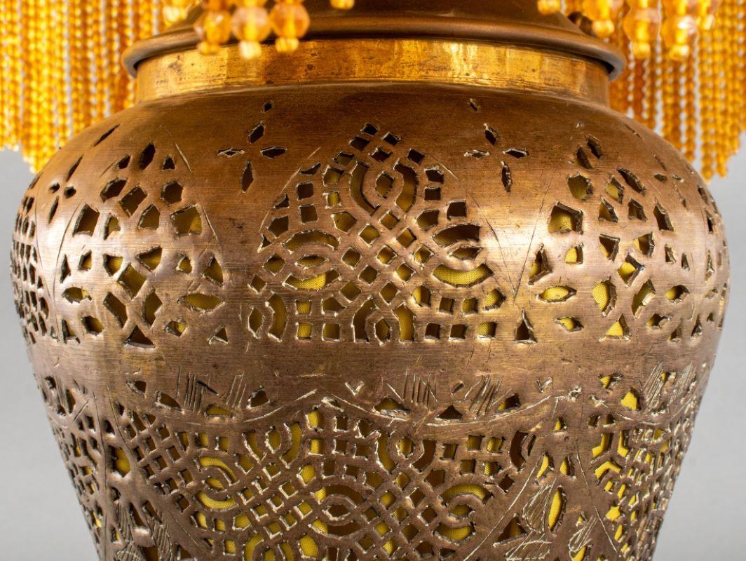 Lampe de table syrienne en laiton Pierce, vers 1920 en vente 4