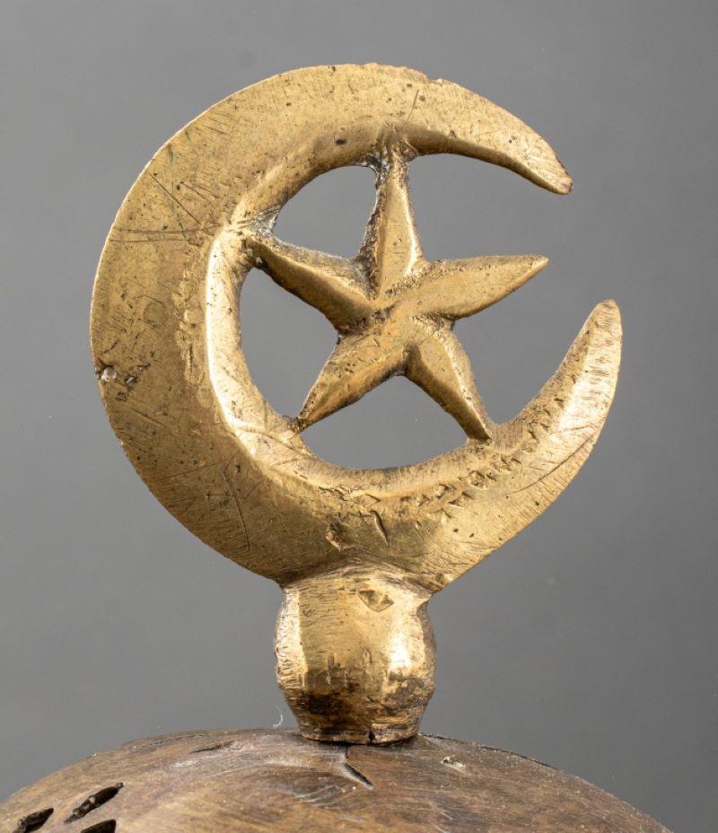 Laiton Lampe de table syrienne en laiton Pierce, vers 1920 en vente
