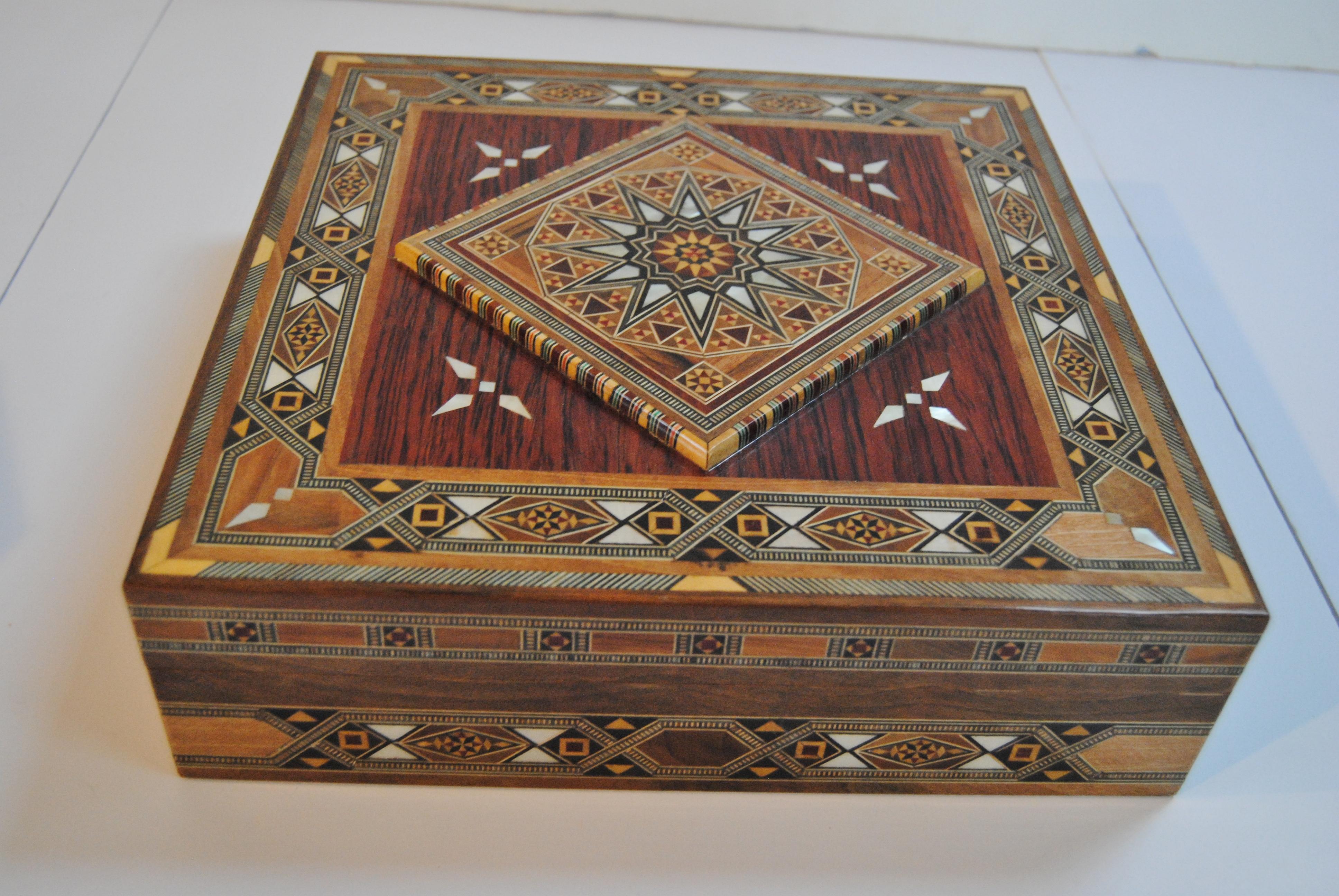Hand-Crafted Syrian Walnut Wood Box Inlaid with Mother of Pearl and Cream Leather Lining For Sale