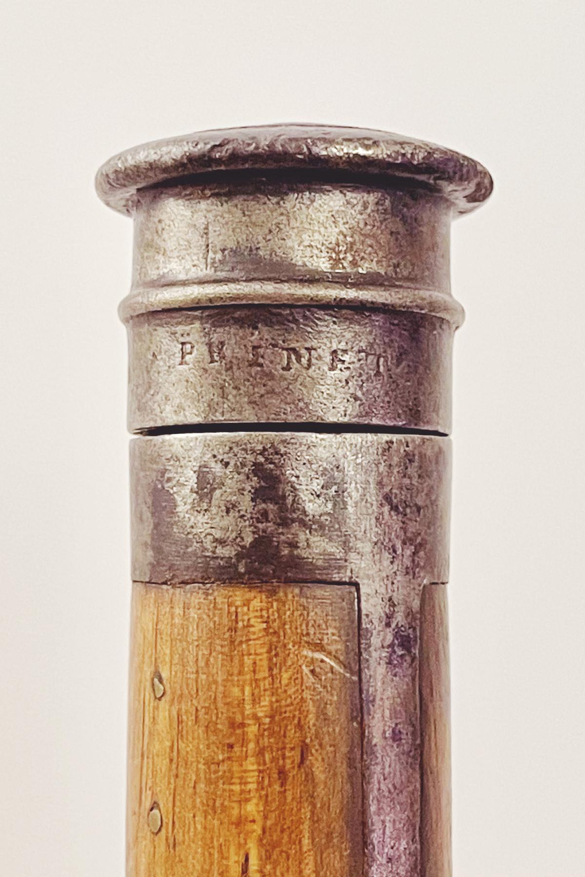 Système  Stick de marche avec un grain mesurant la fonction, France 1820. Bon état - En vente à Milan, IT
