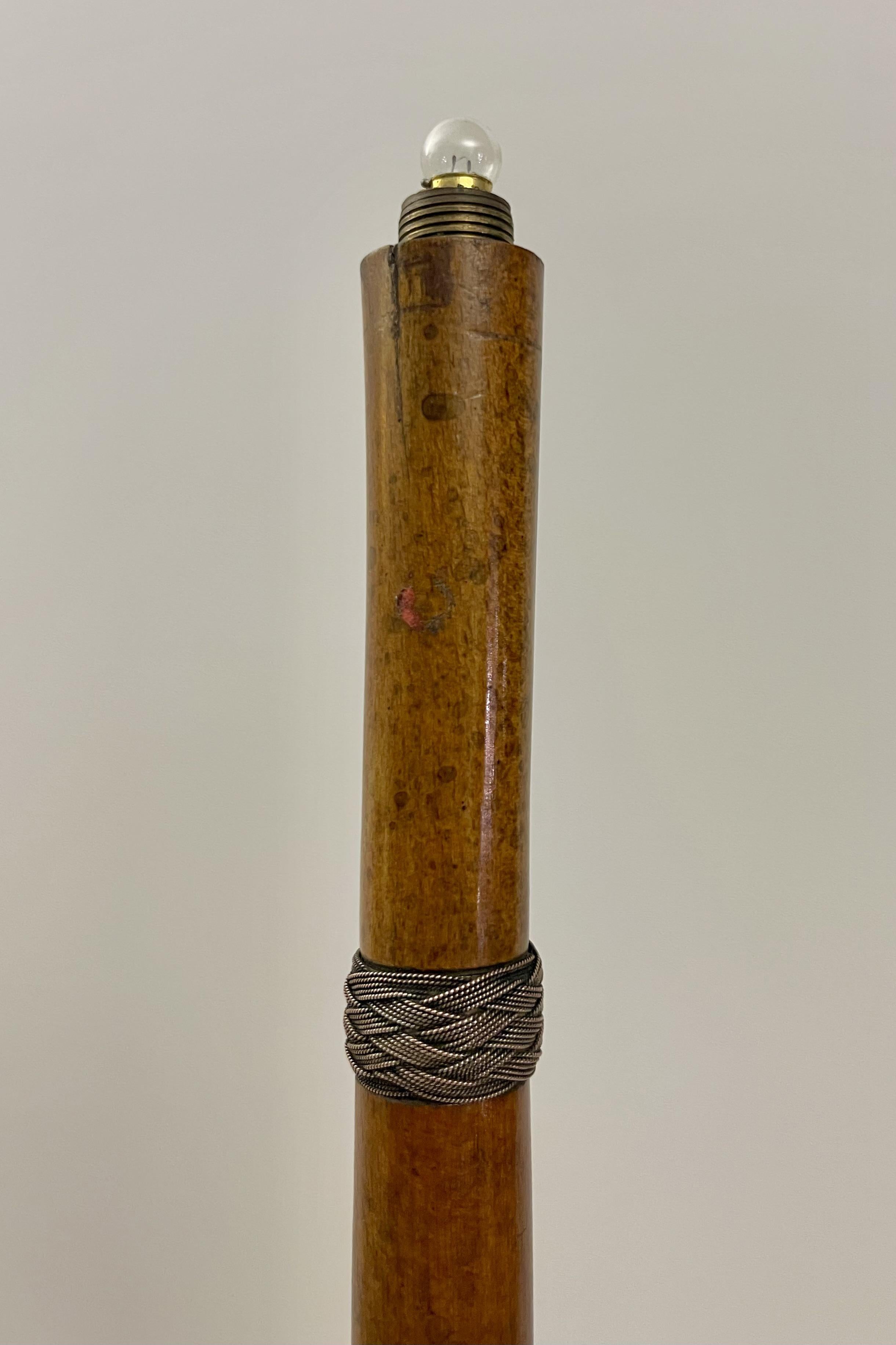 System walking stick with light, England 1920.  For Sale 4