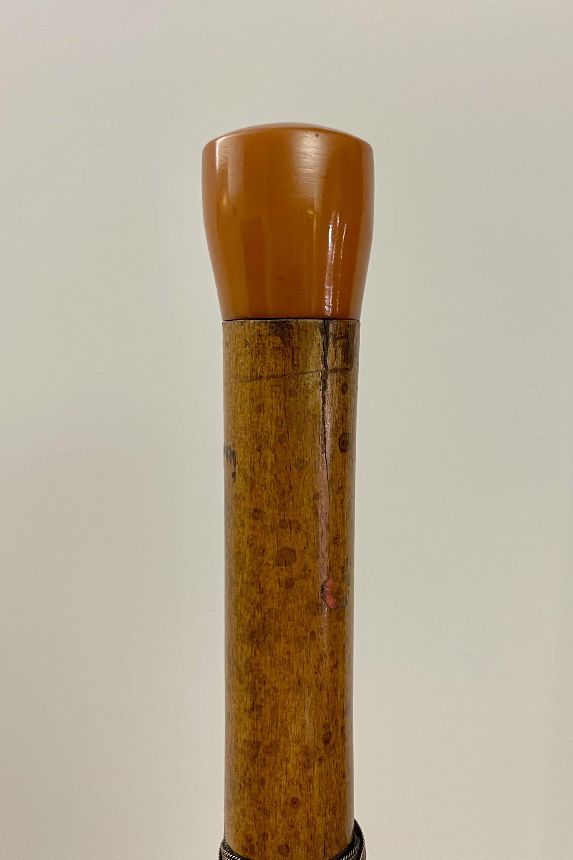 System walking stick with light, England 1920.  For Sale 2