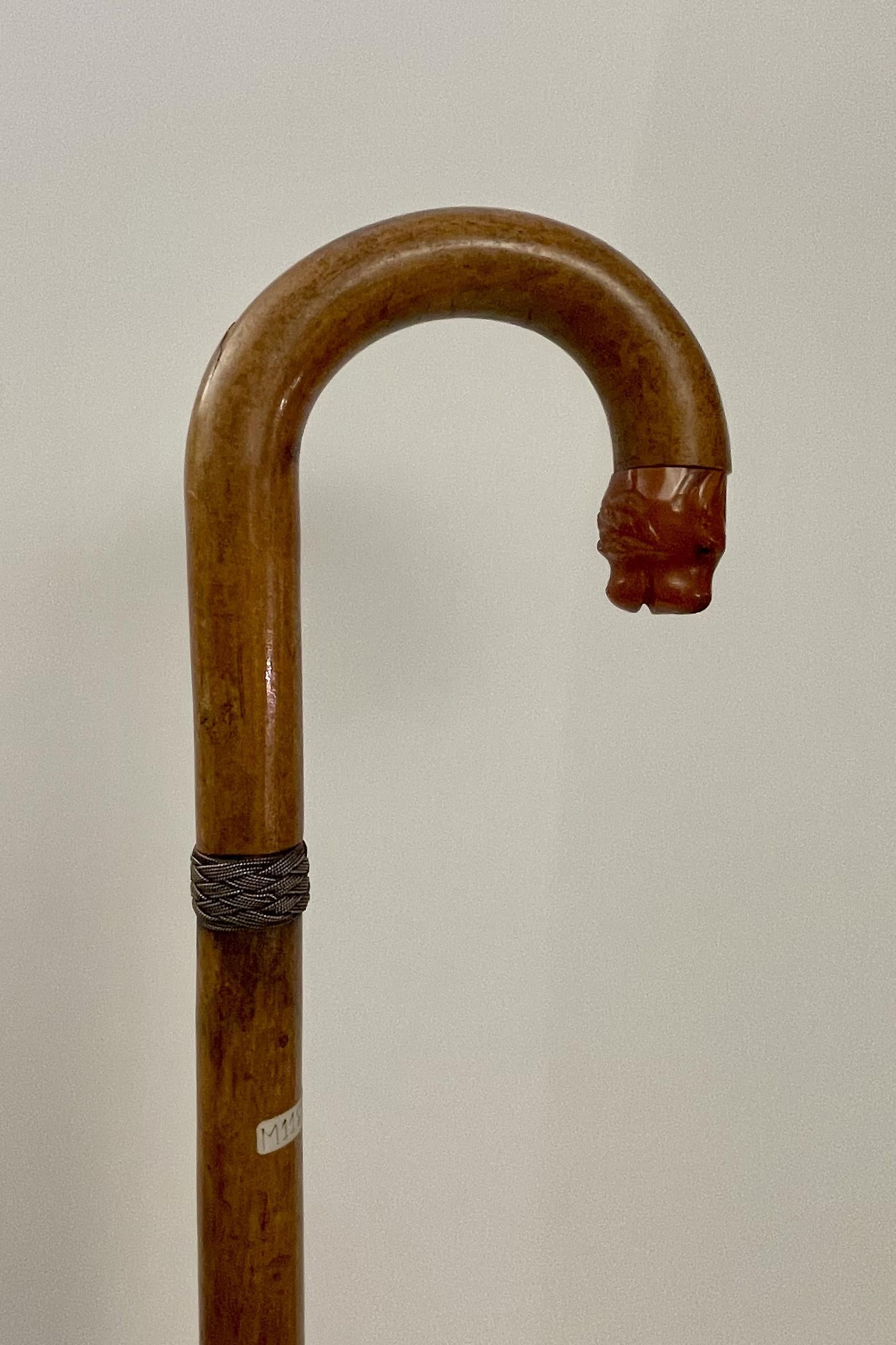 System walking stick with light, England 1920.  For Sale 3