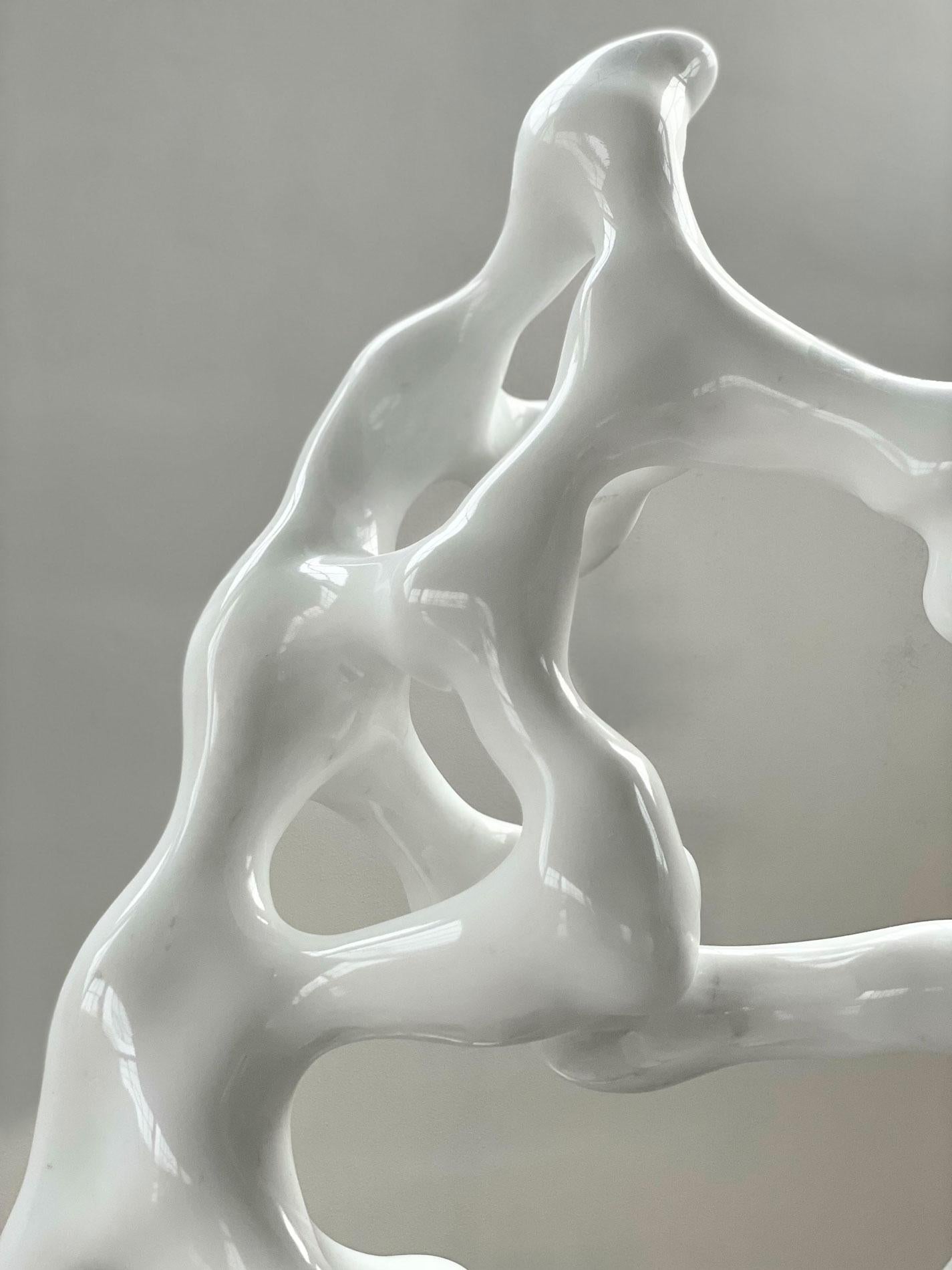 Volto – Sculpture von Szymon Oltarzewski