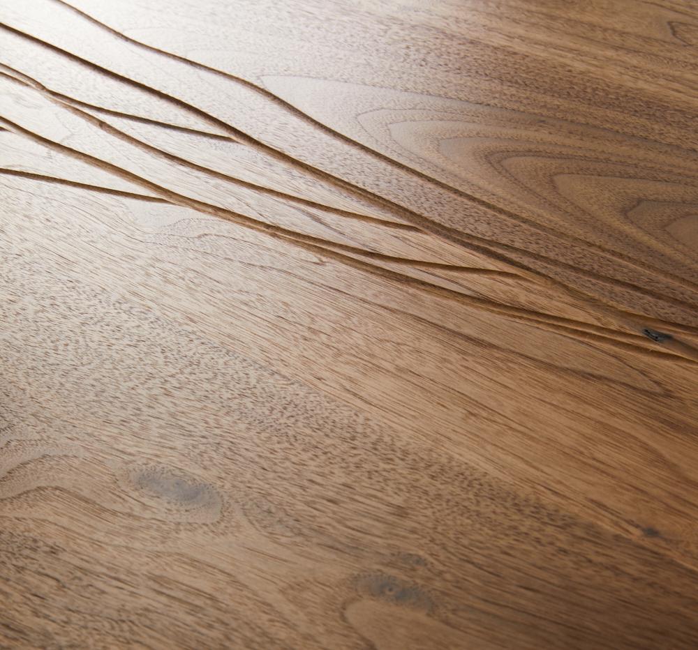 XXI secolo e contemporaneo Tavolo da pranzo T-1, piano in Wood Wood, gambe in acciaio patinato e cemento fessurato in vendita