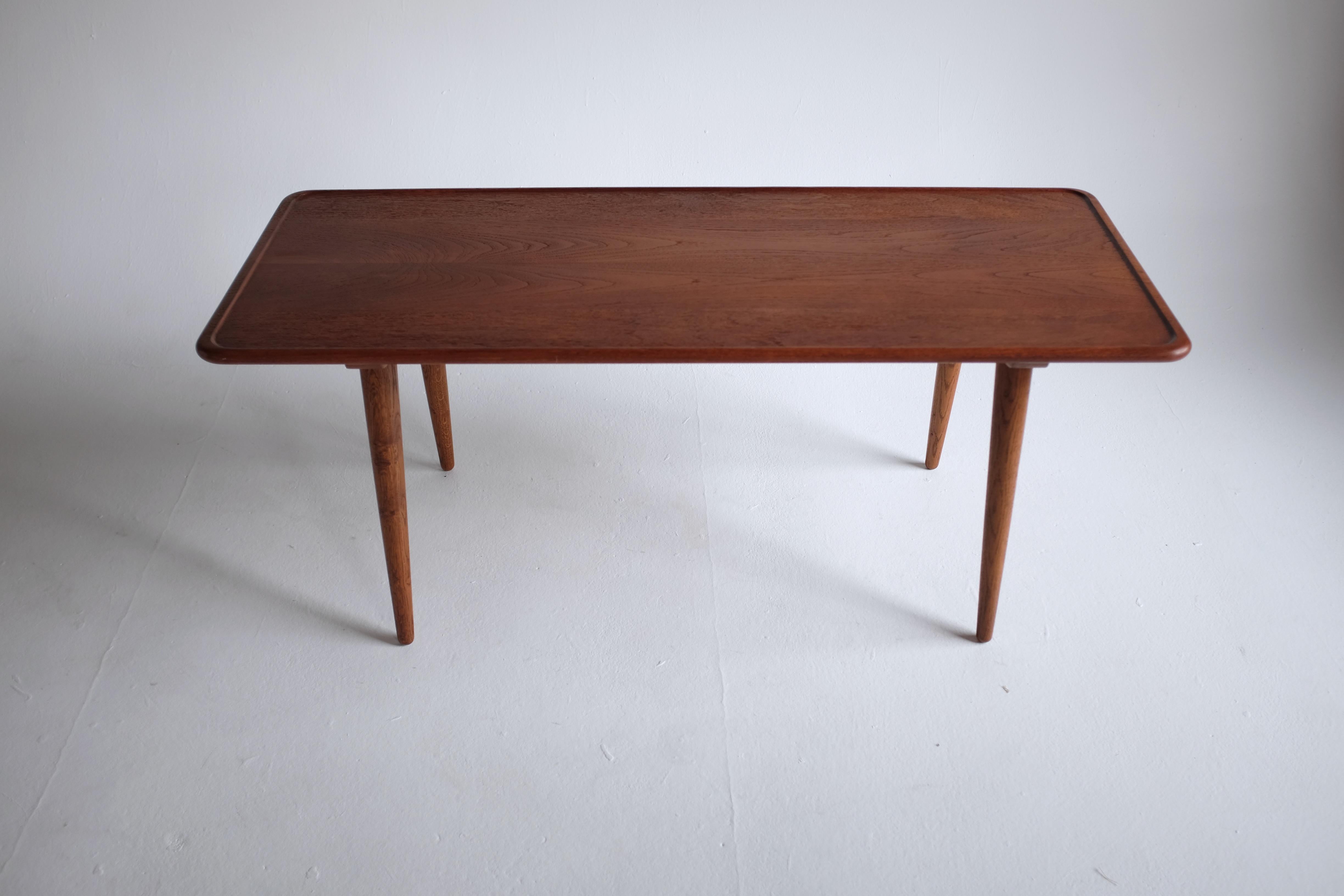 Danish T-11 Coffee Table by Hans J. Wegner For Sale