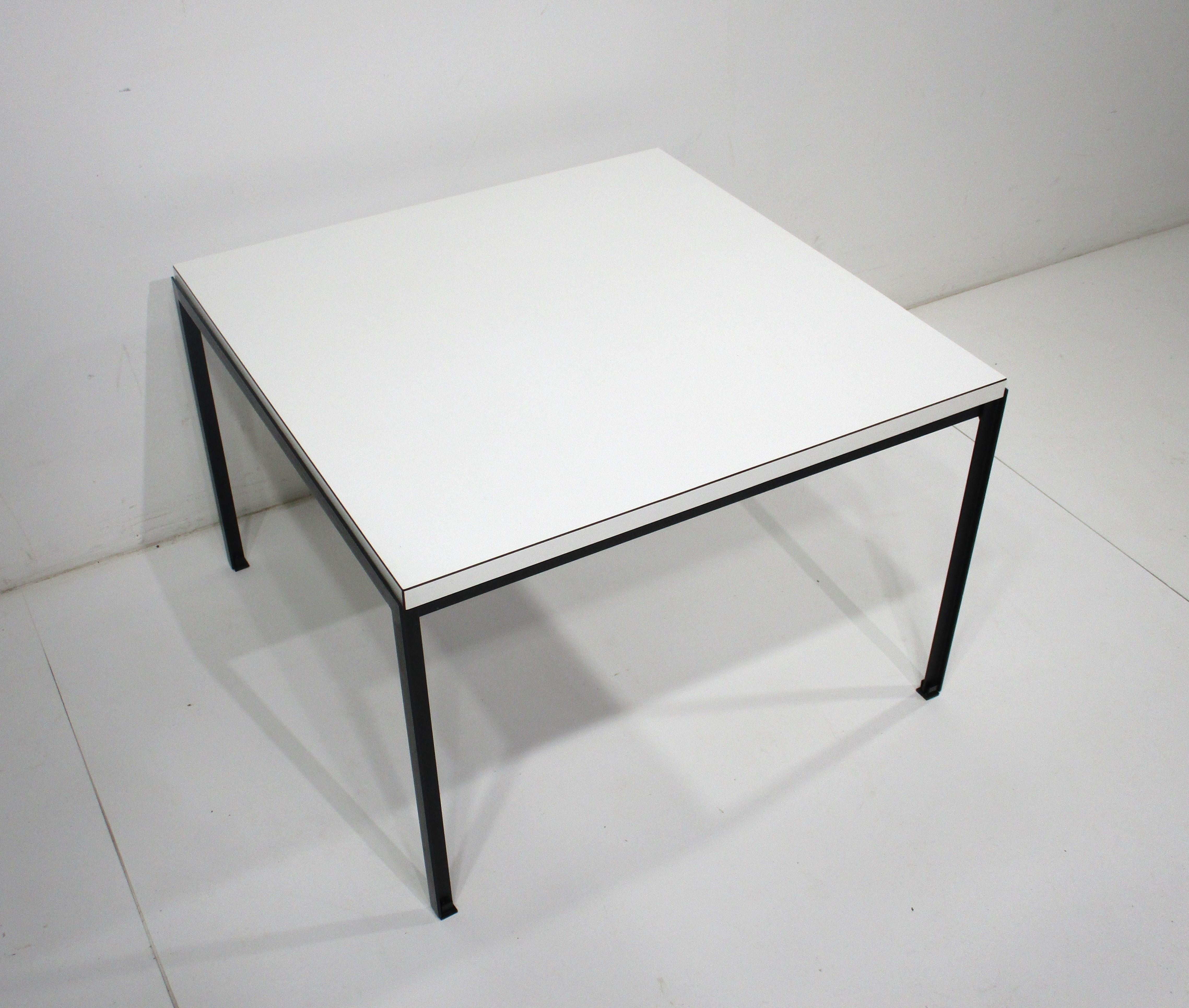 T Angle Side Table by Florence Knoll for Knoll  In Good Condition For Sale In Cincinnati, OH