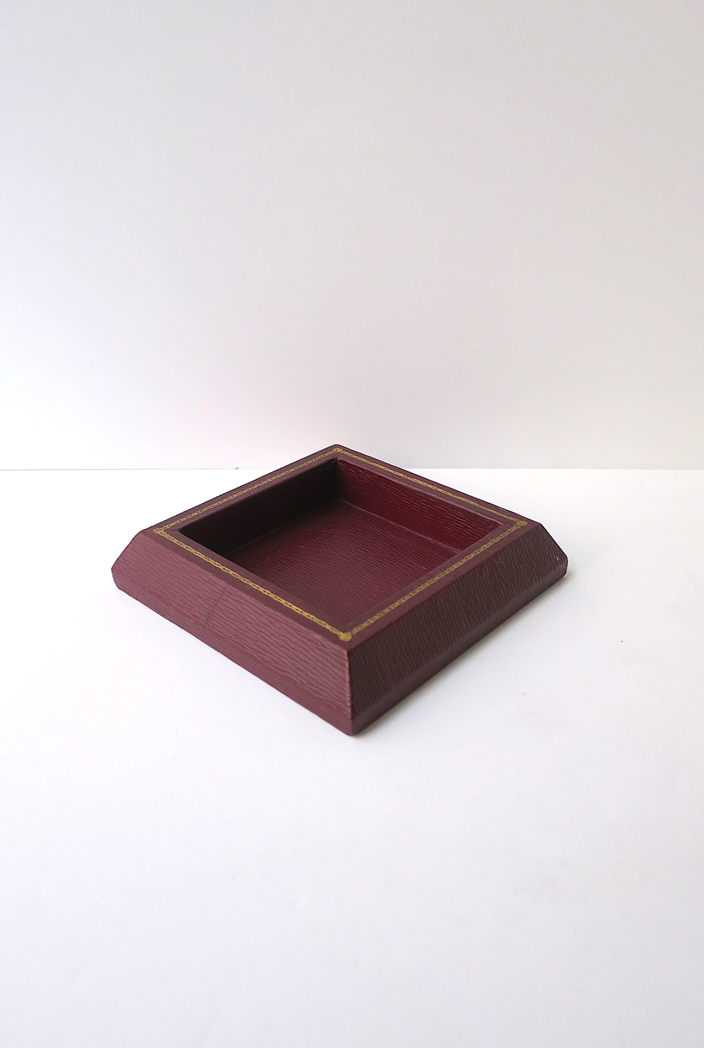 T. Anthony Leather Jewelry Catchall, Made in England en venta 1