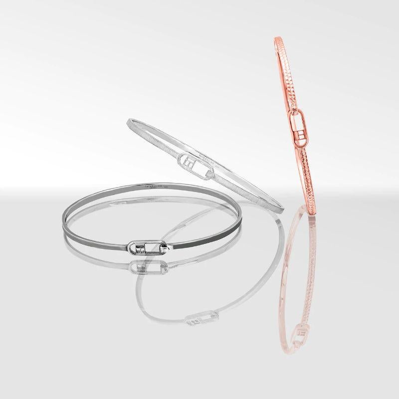 T-Bangle aus gebürstetem Sterlingsilber, Größe S Herren im Angebot