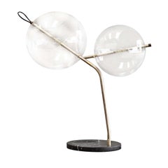 Lampe de table en forme de bulle en T