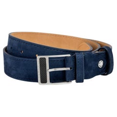 Ceinture à boucle en T en cuir bleu marine et fermoir en titane brossé, Taille S