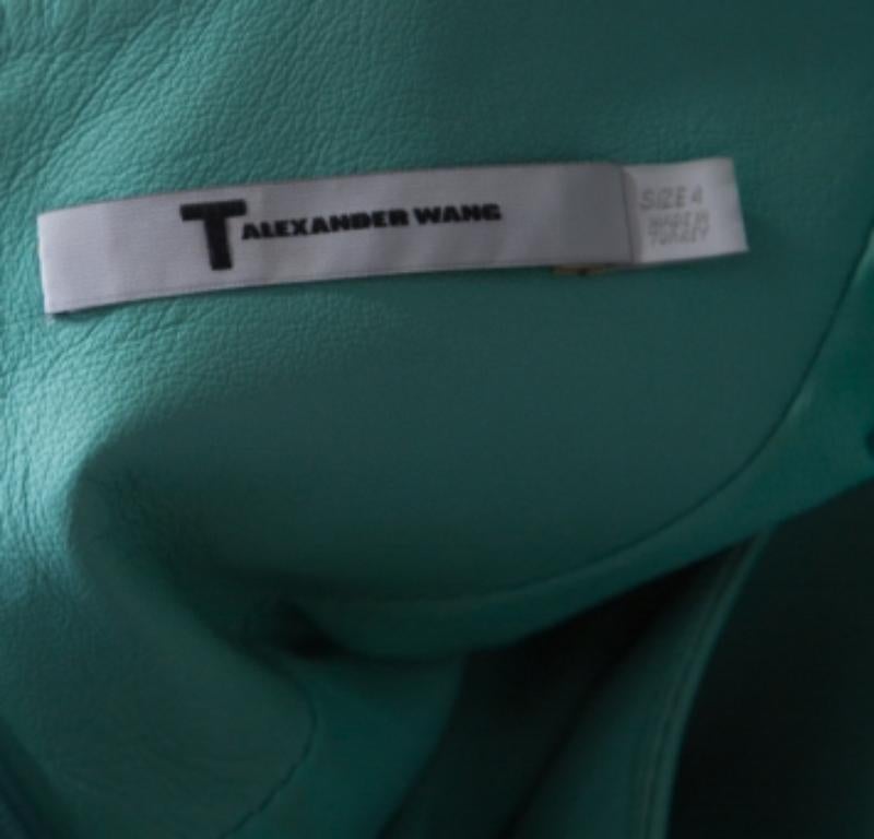 T by Alexander Wang Grünes Boxy Fit Top aus Leder S im Angebot 1