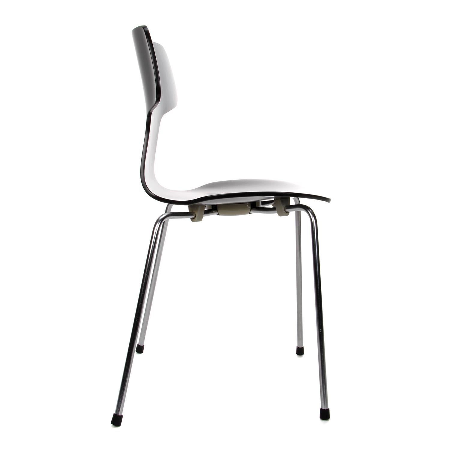 Scandinavian Modern T-CHAIR Model 3103 Chair by Arne Jacobsen, Fritz Hansen, 1957