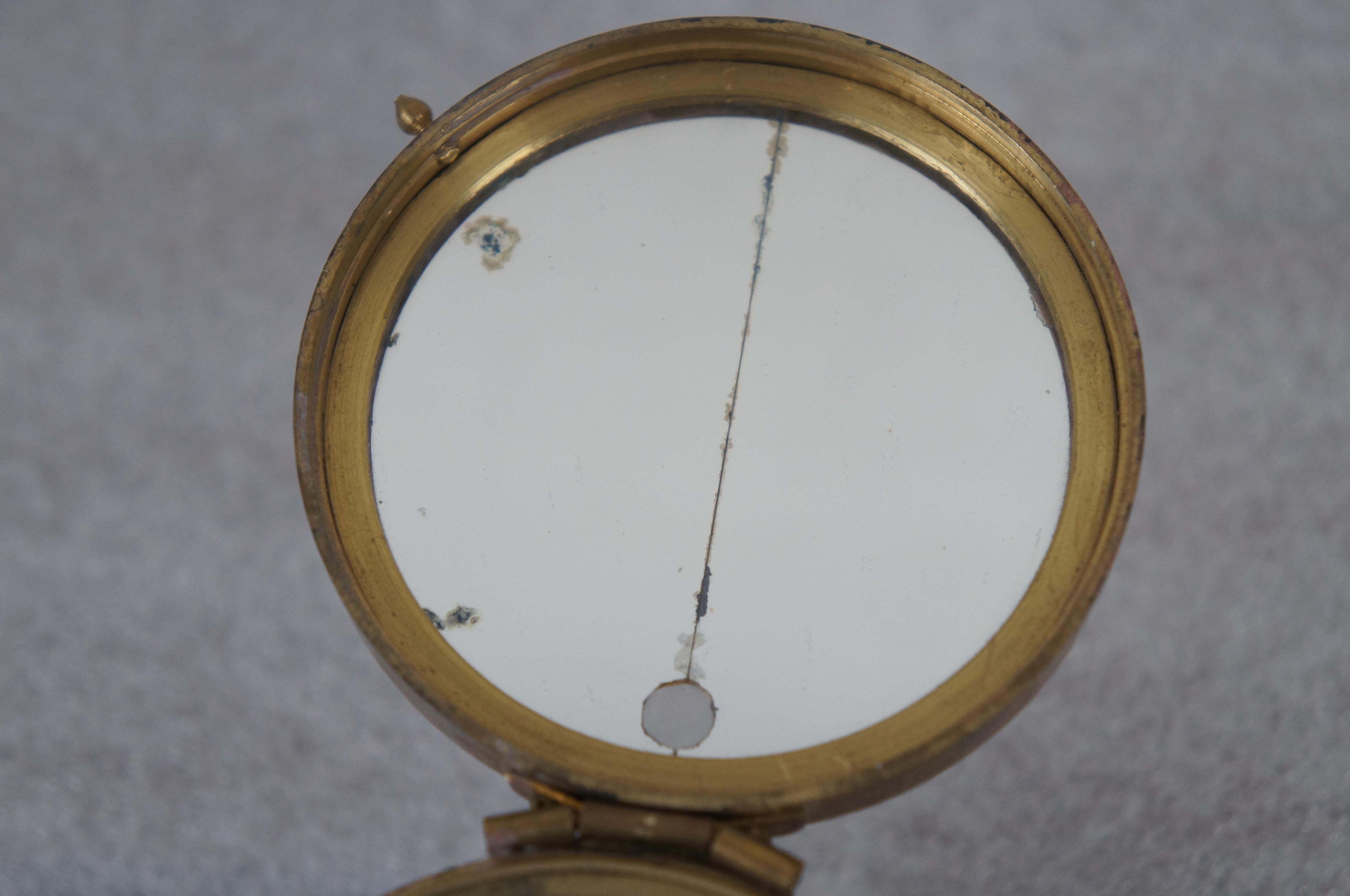 T. Cooke London Brass Prismatic Nautical Navigation Compass with Stand  In Good Condition For Sale In Dayton, OH