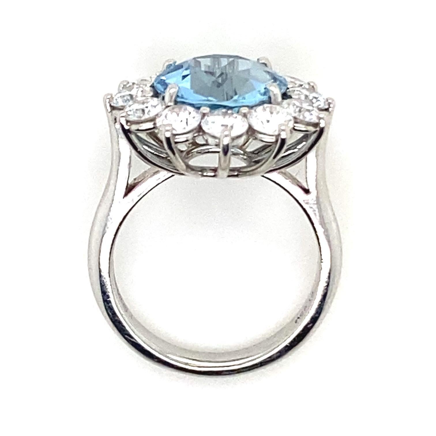 T. Foster & Co Aquamarine and Diamond Cluster Platinum Engagement Ring In Good Condition For Sale In London, GB