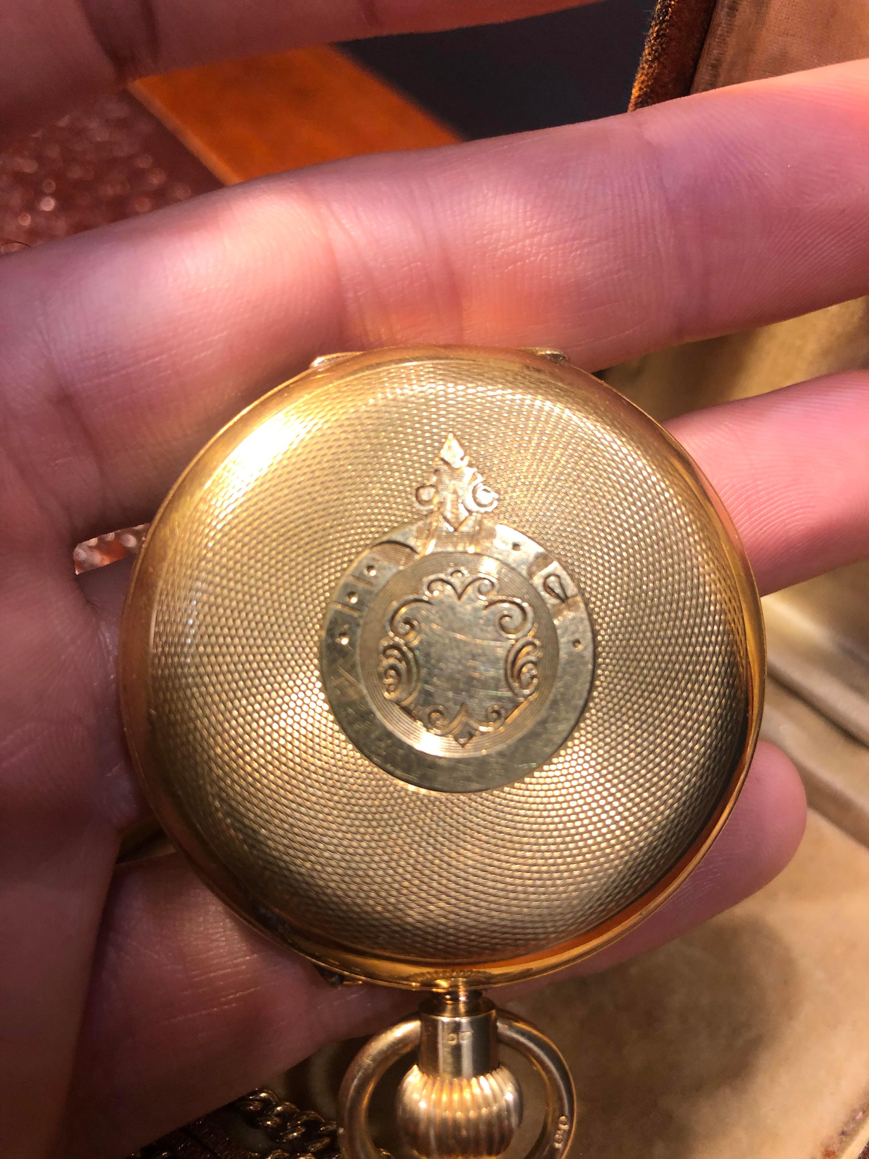 T. Gaunt and Co. 18ct Solid Gold Vintage Pocket Watch For Sale at