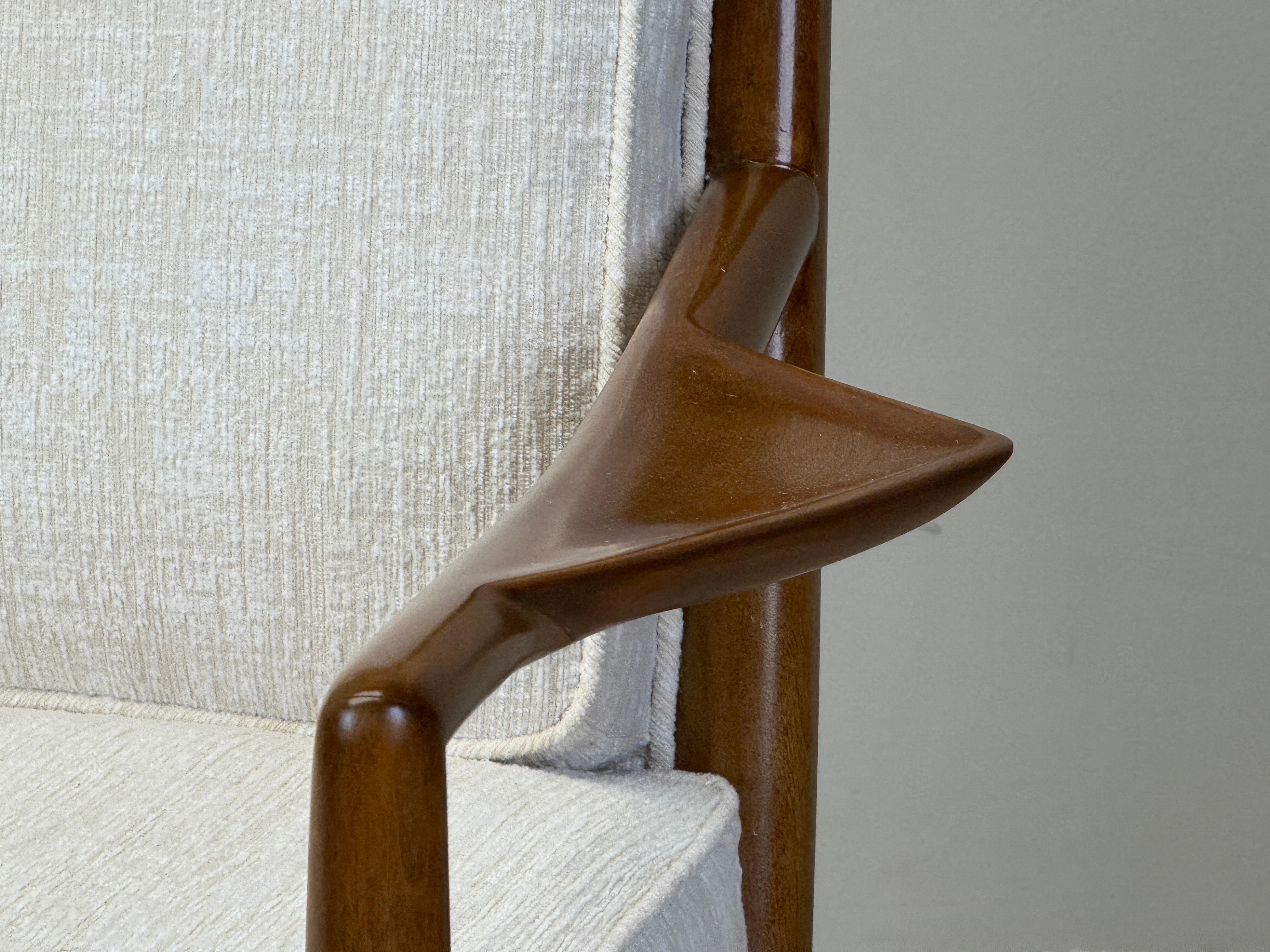 T. H. Robsjohn-Gibbings #1705 Lounge Chair for Widdicomb Madera en venta