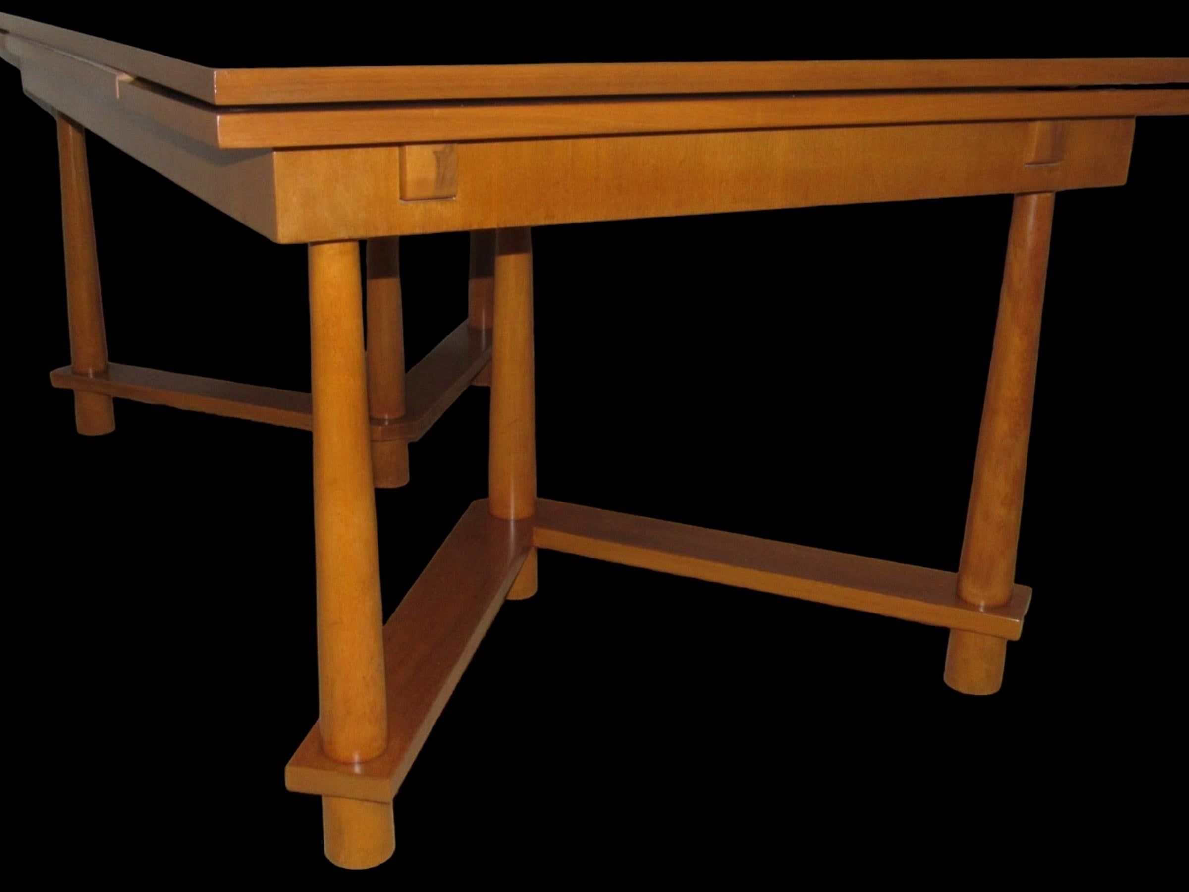  T. H. Robsjohn-Gibbings Extending Dining Table in Walnut for Widdicomb, 1950 For Sale 3