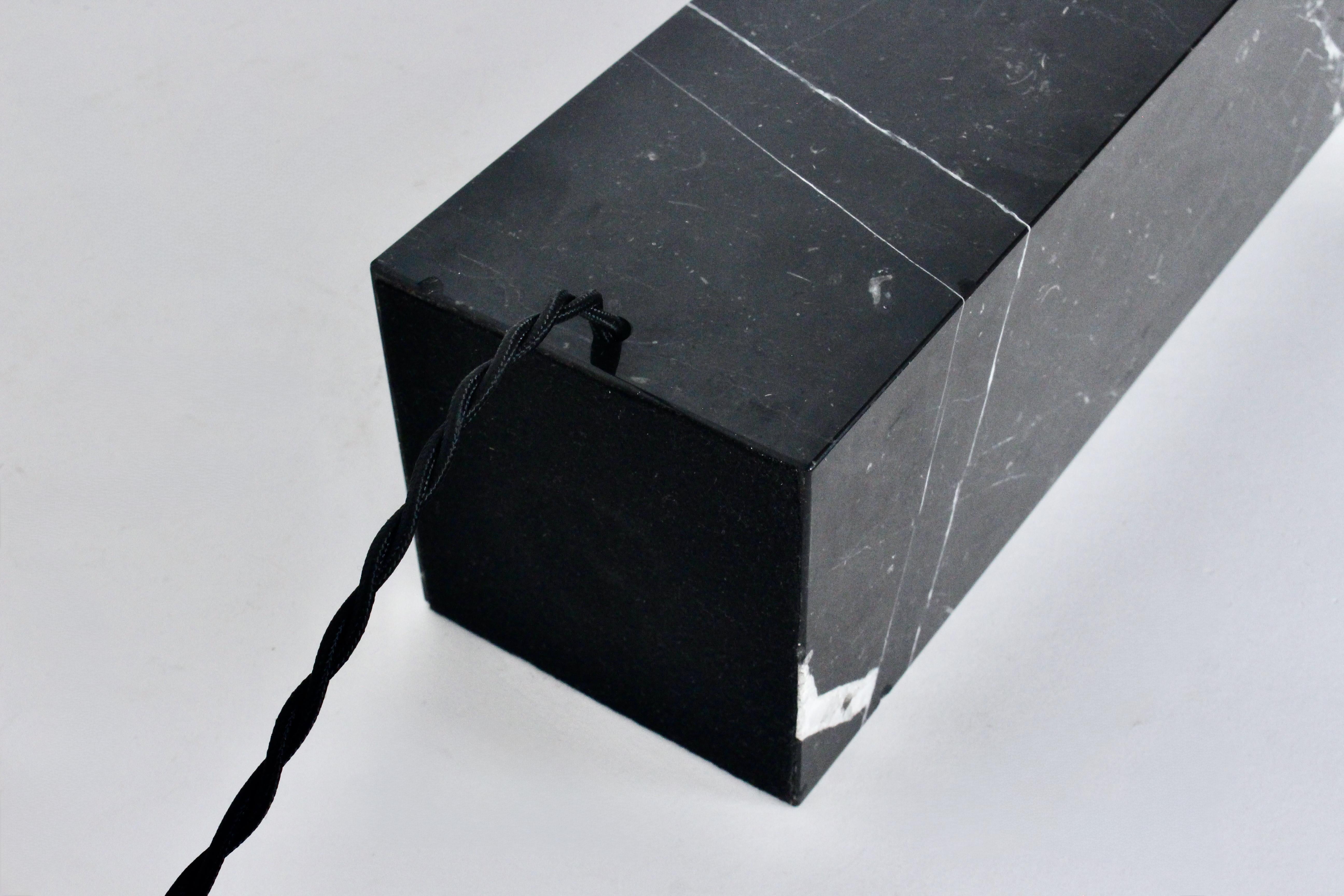 T. H. Robsjohn Gibbings for Hansen White Veined Black Block Marble Table Lamp en vente 10