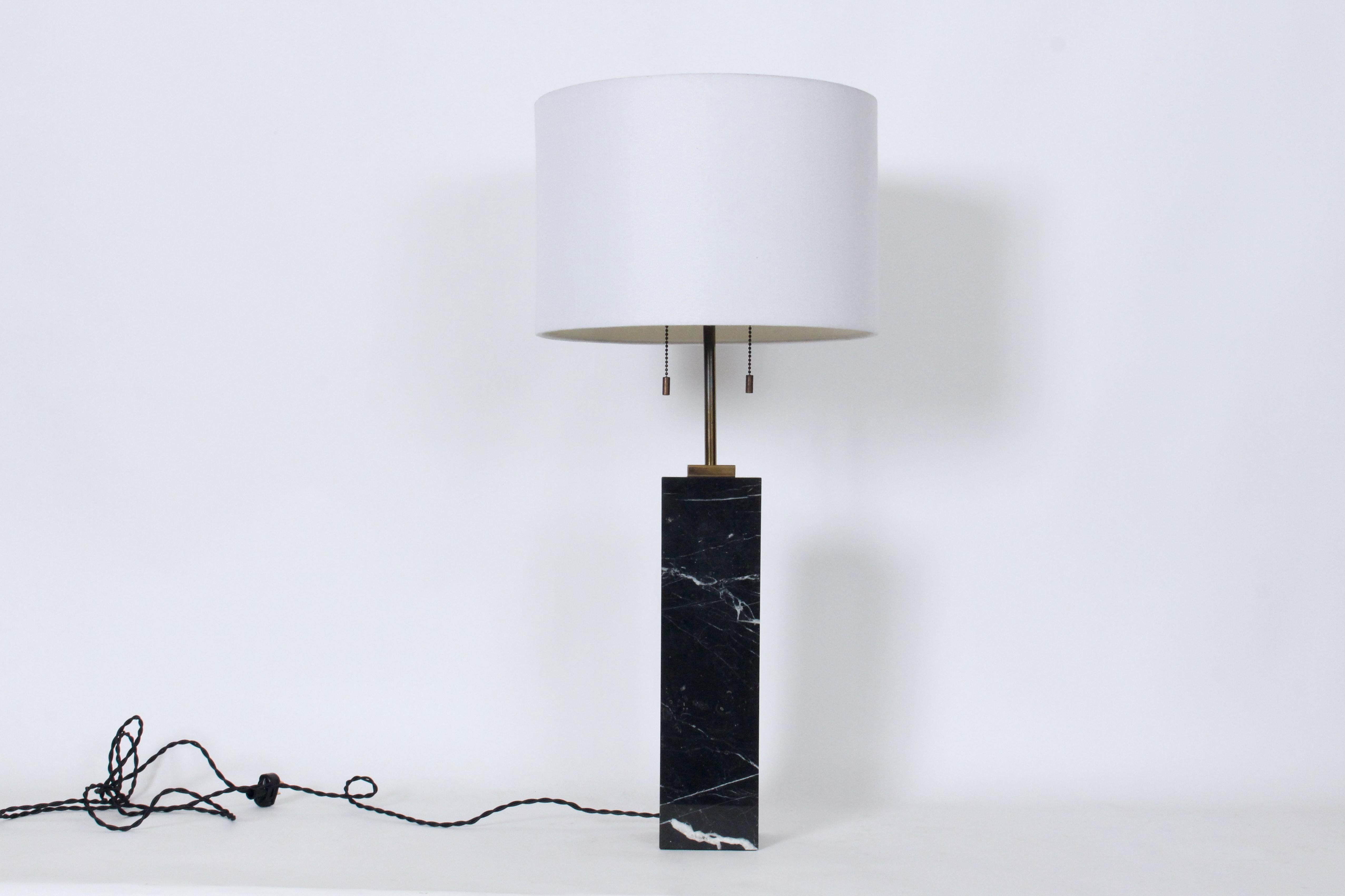 Américain T. H. Robsjohn Gibbings for Hansen White Veined Black Block Marble Table Lamp en vente