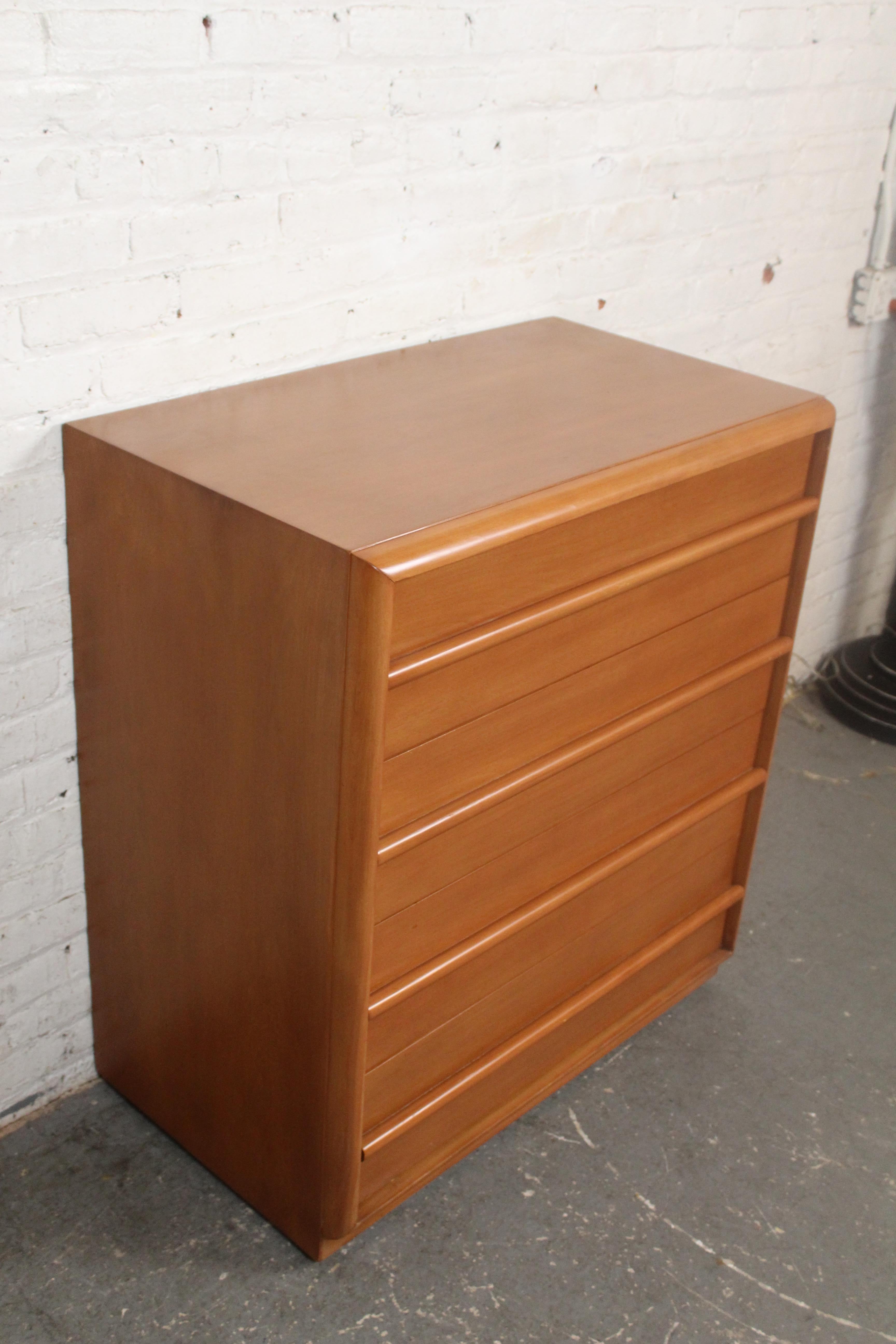 T. H. H. Robsjohn-Gibbings per Widdicomb Dresser In condizioni buone in vendita a Brooklyn, NY