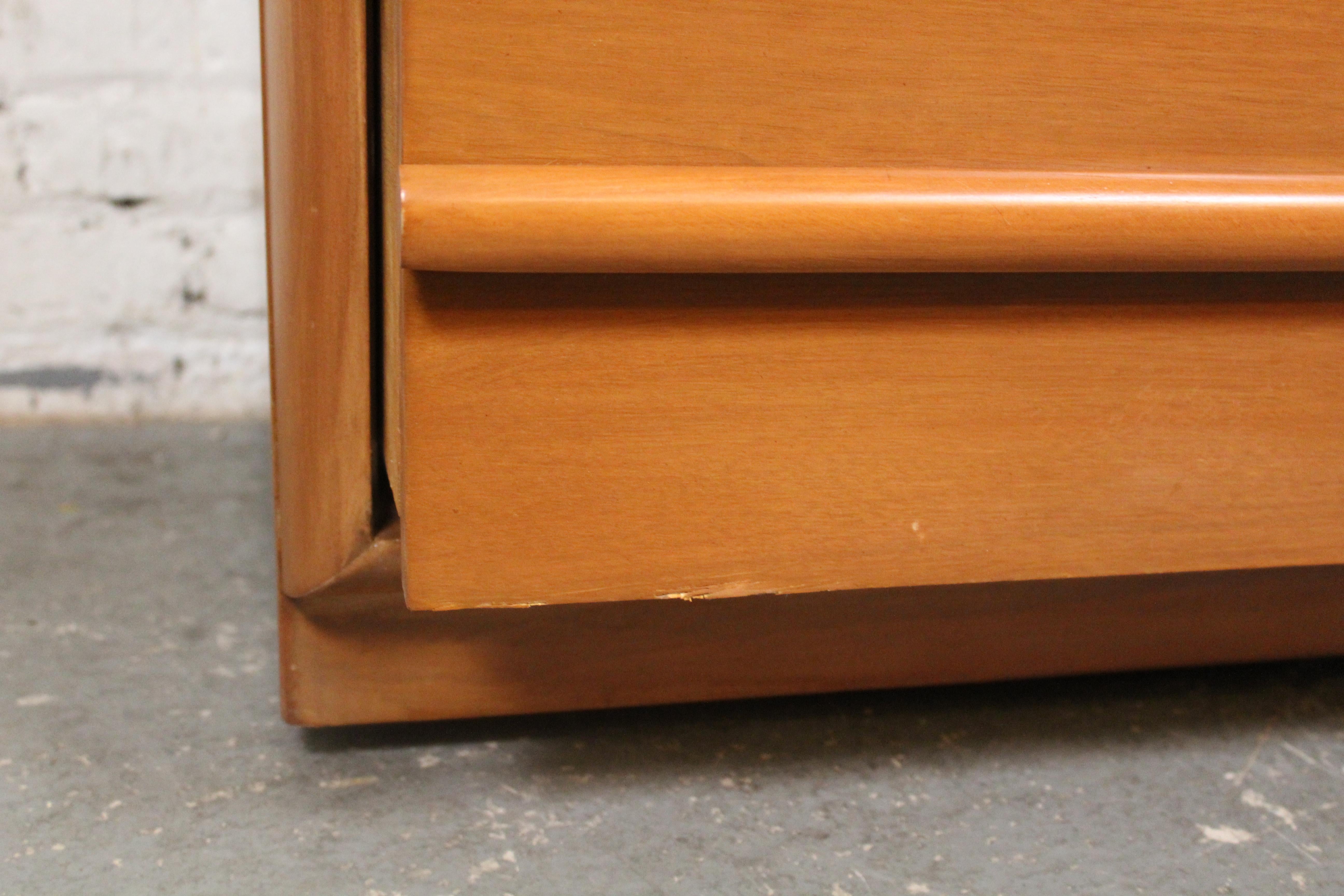 T. H. H. Robsjohn-Gibbings per Widdicomb Dresser in vendita 1