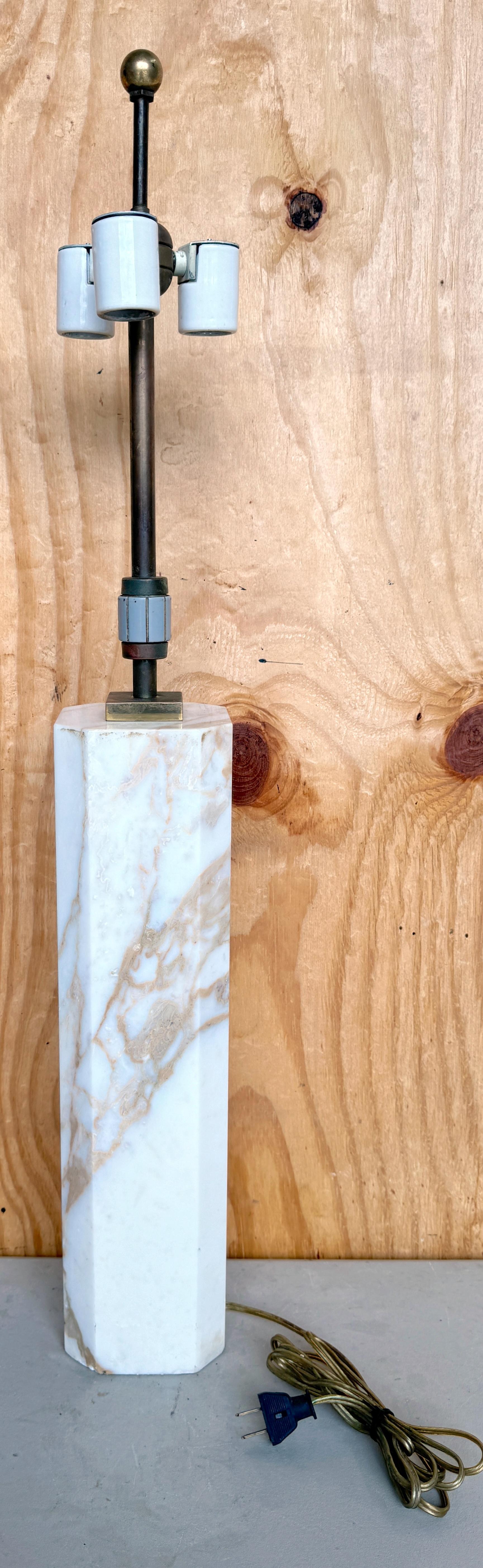 T. H. Robsjohn-Gibbings Large Marble Column Lamp, All Original Fittings In Good Condition For Sale In West Palm Beach, FL