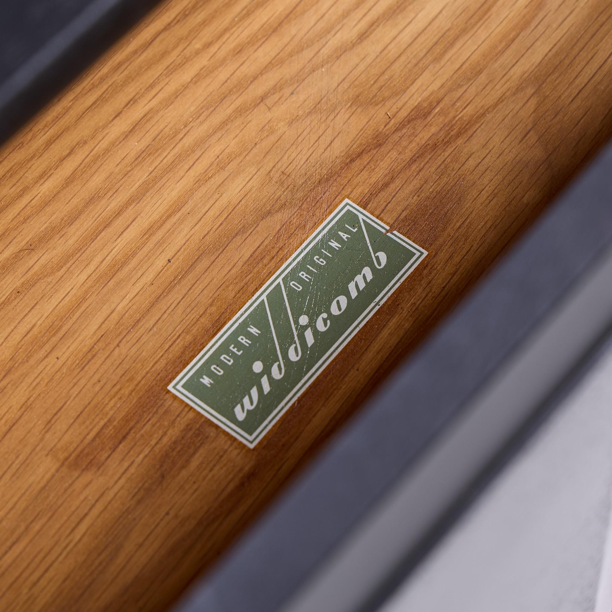 T. H. Robsjohn Gibbings Widdicomb Modern Maple Brass Three Drawer Chest - Pair For Sale 6